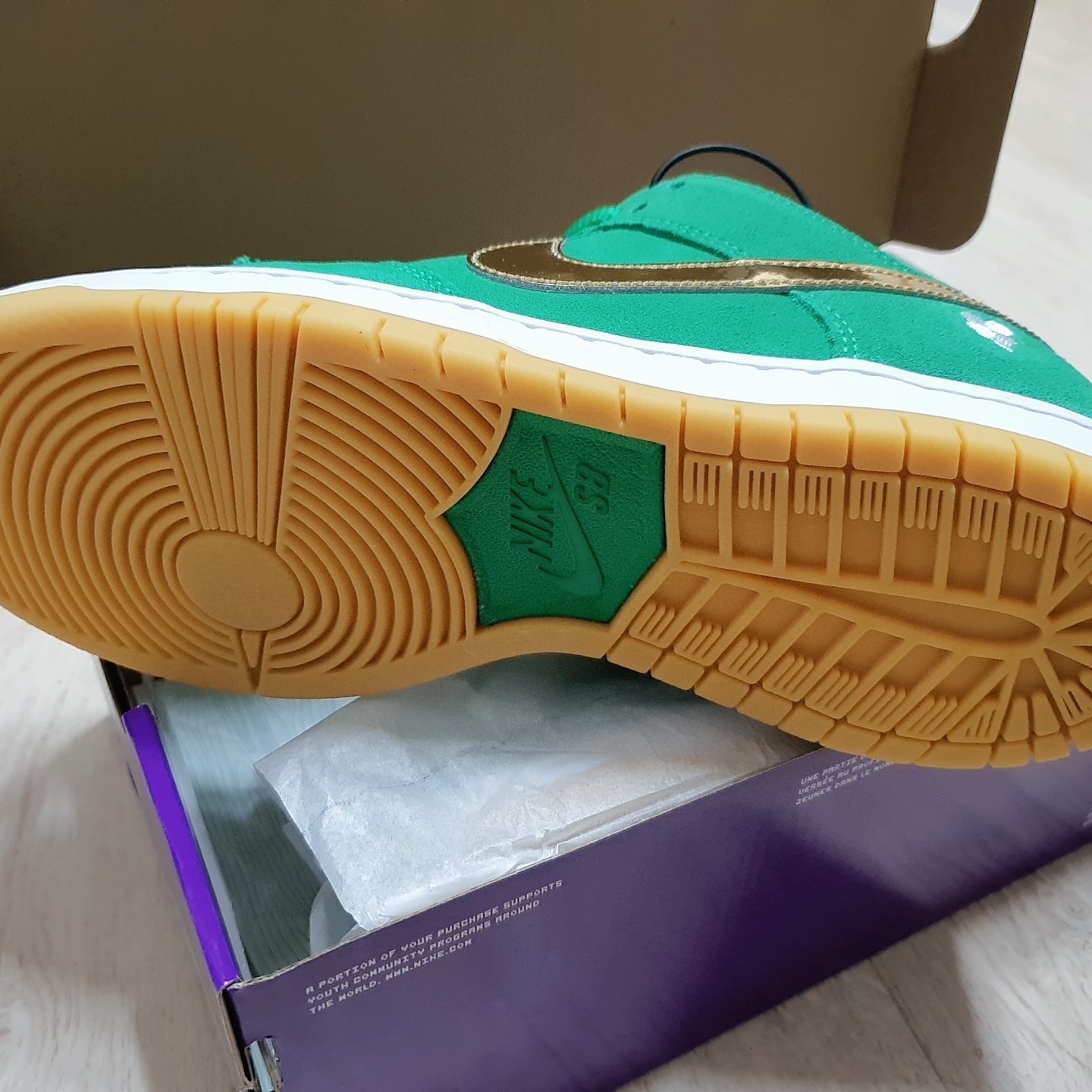 Nike SB Dunk Low Pro Shamrock 착용 스타일 - 3