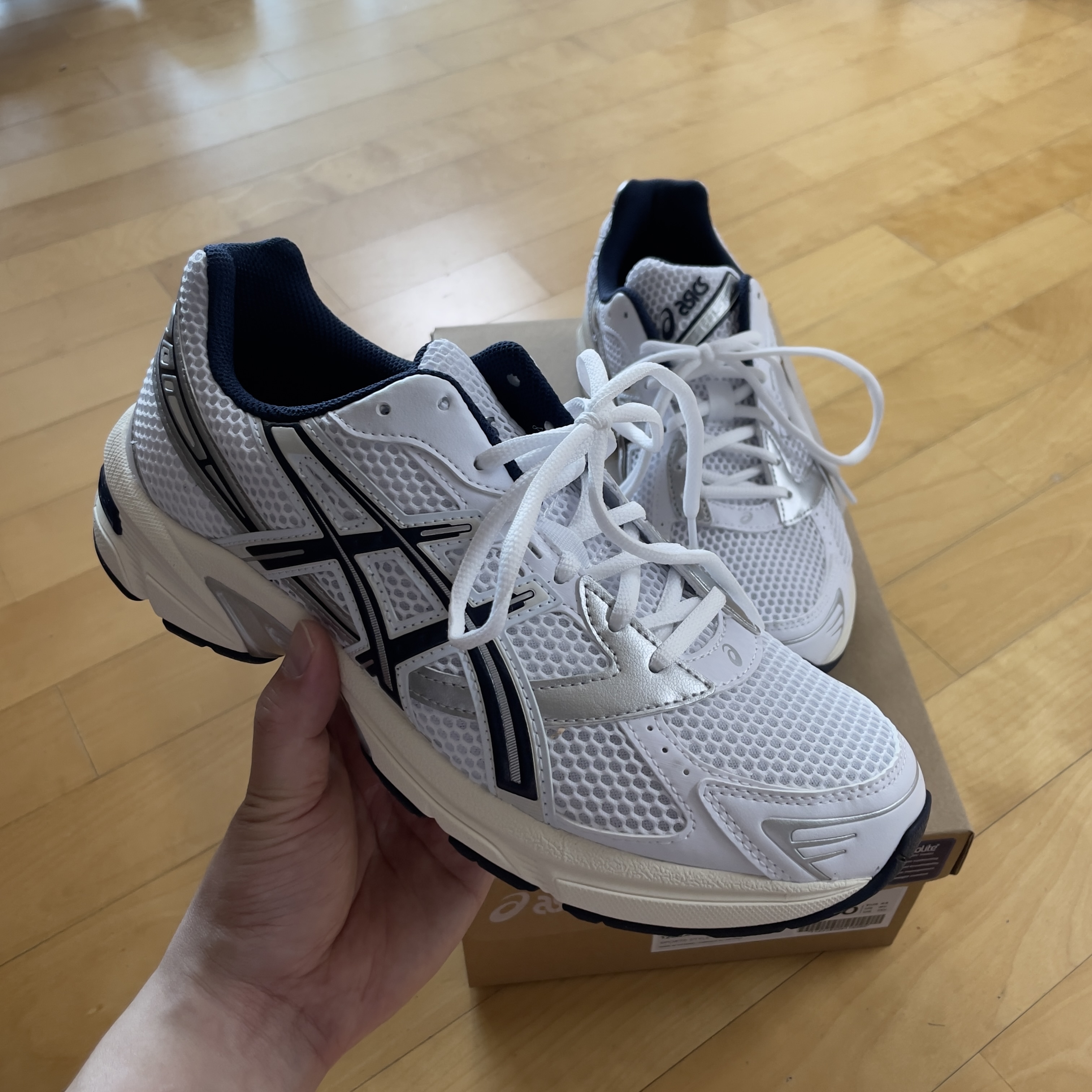(W) Asics Gel-1130 White Midnight 착용 스타일