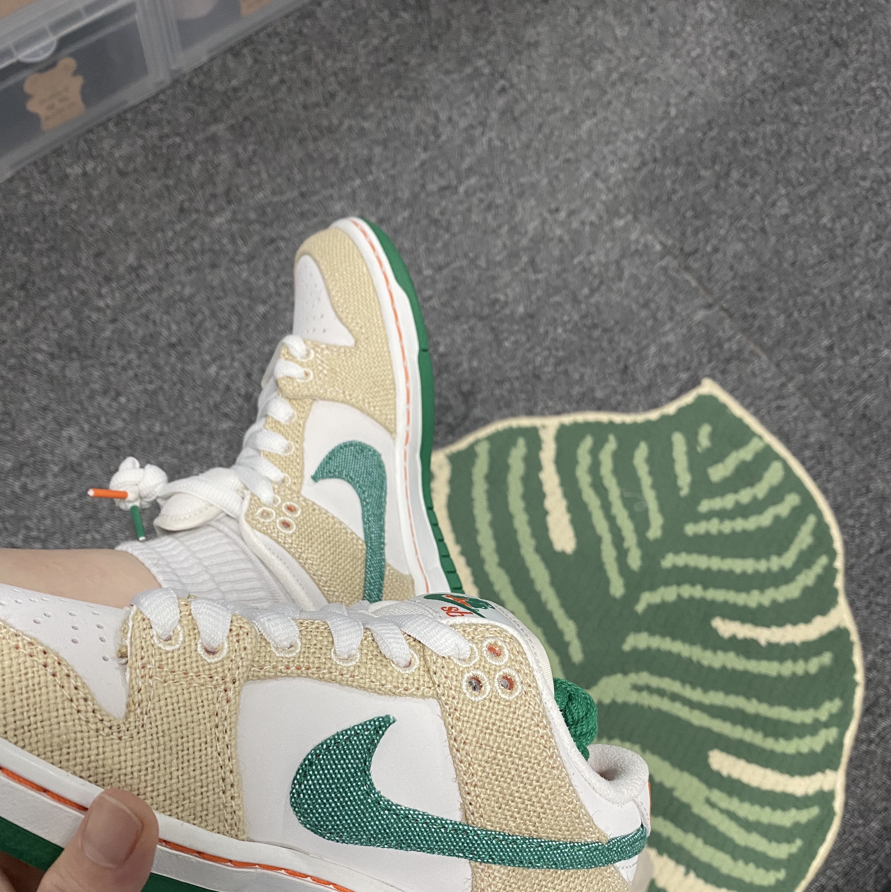 Nike x Jarritos SB Dunk Low Phantom and Malachite 착용 스타일 - 4