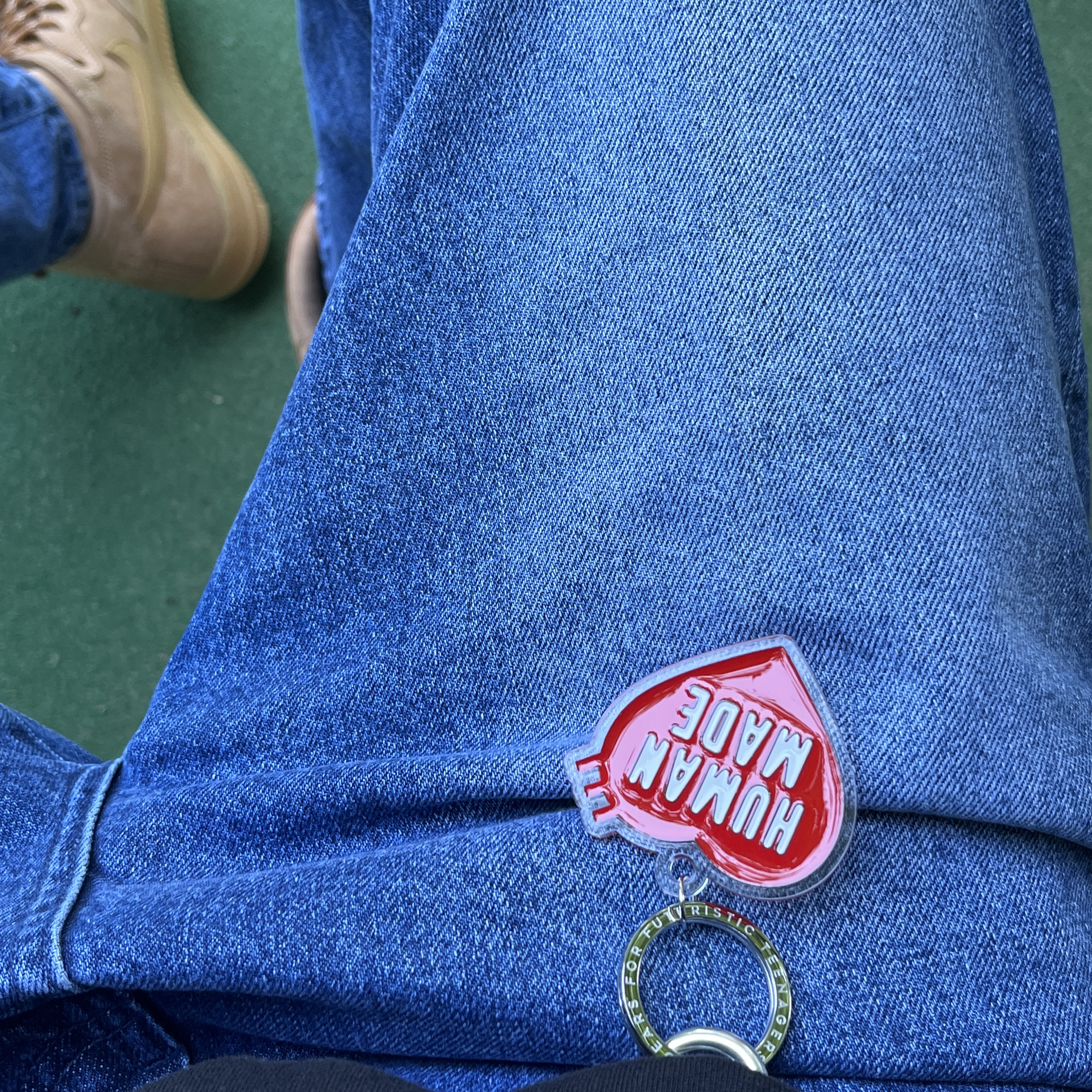 Human Made Heart Keyring Red 착용 스타일