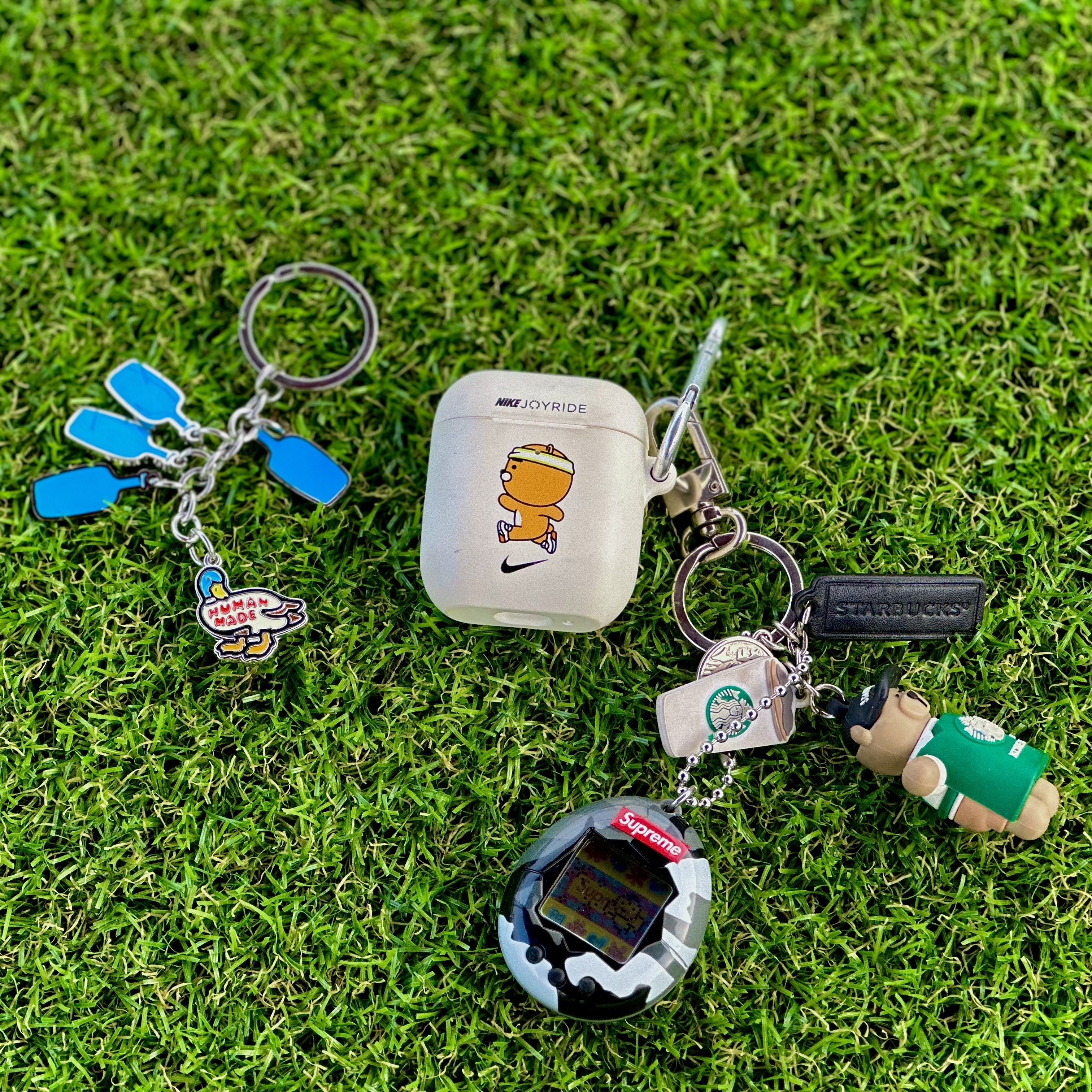 Human Made x Blue Bottle Coffee Keycharm Blue, Supreme Tamagotchi Black - 23SS 착용 스타일 - 3