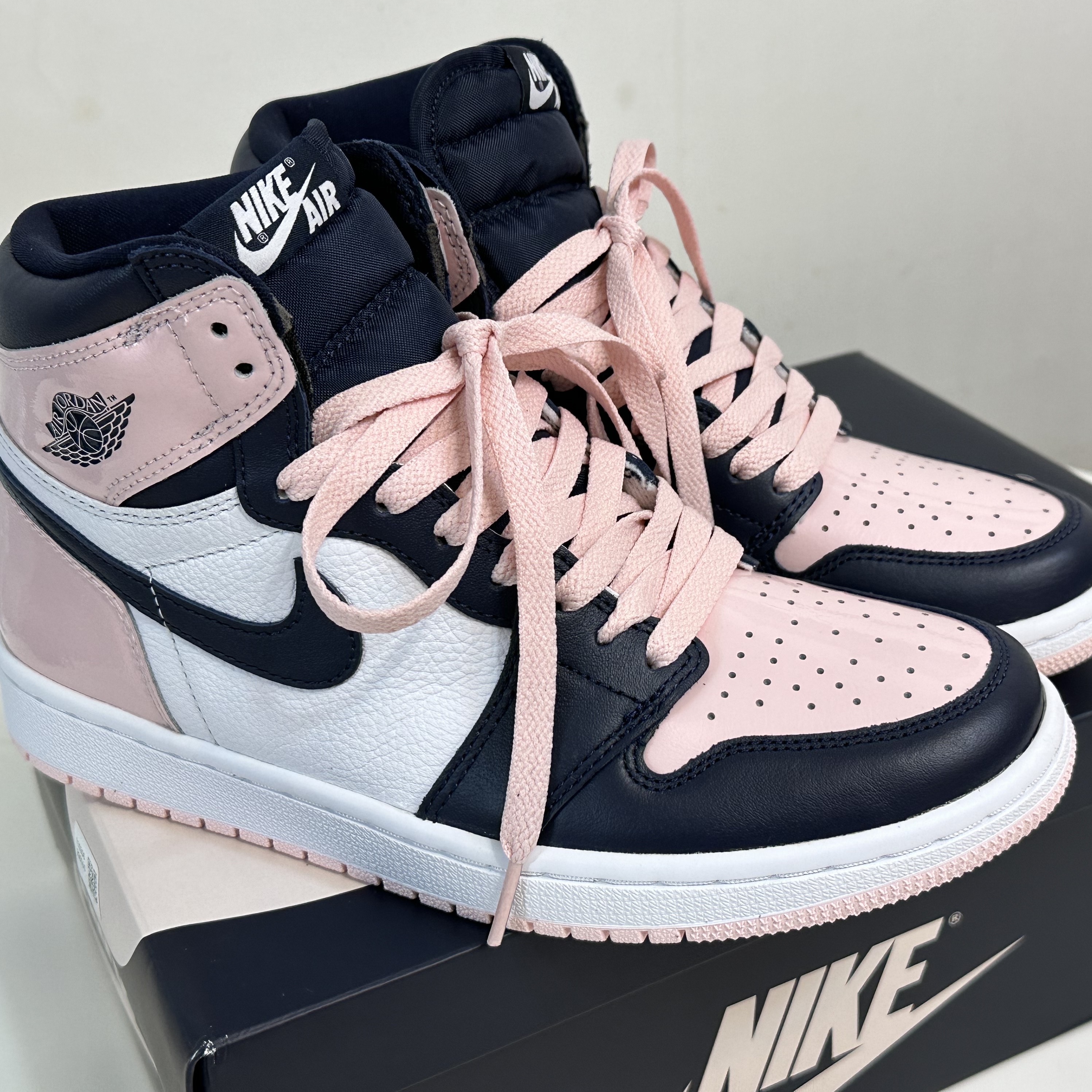 (W) Jordan 1 Retro High OG Atmosphere 착용 스타일 - 2