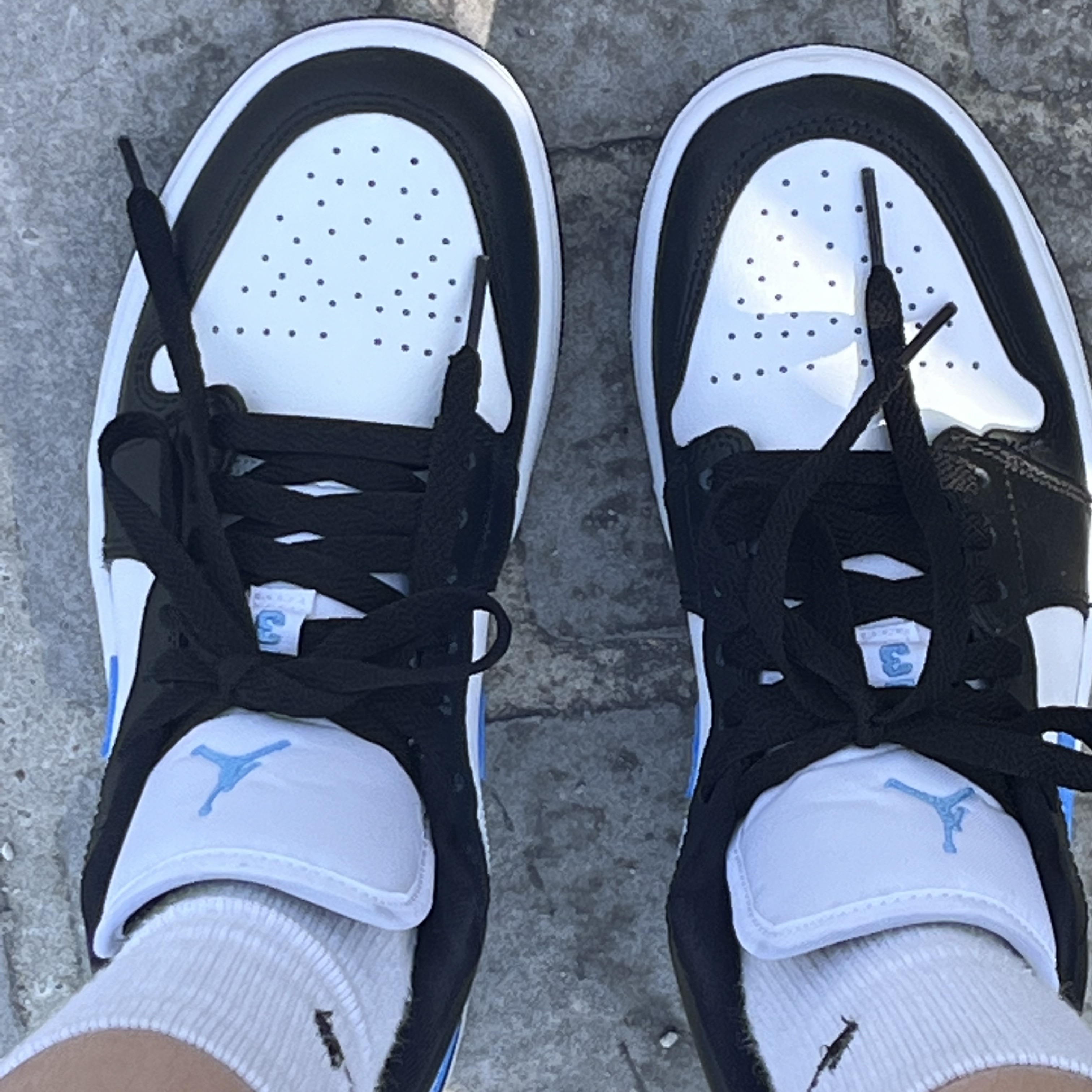 (W) Jordan 1 Low Black University Blue 착용 스타일