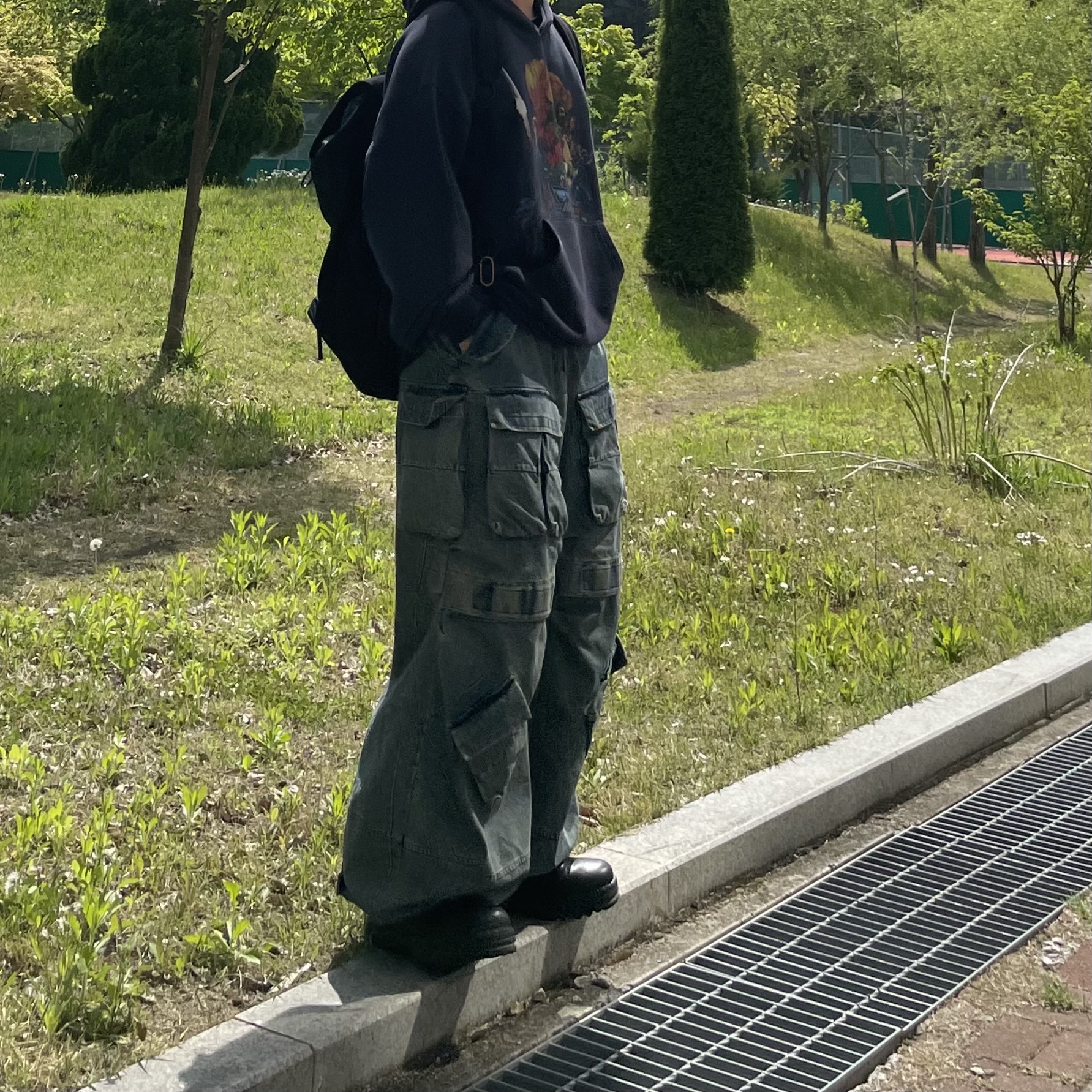 [KREAM 단독] Ourpas 030 Wide Cargo Denim Blue 착용 스타일