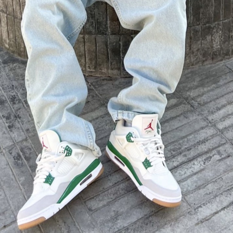 Jordan 4 x Nike SB Retro SP Pine Green 착용 스타일