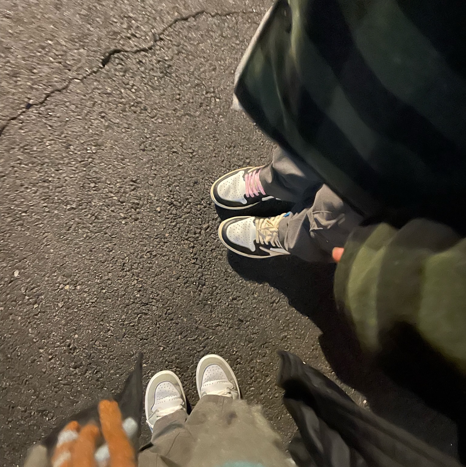 Jordan 1 Low Stealth and White, Jordan 1 x Travis Scott x Fragment Retro Low OG SP Military Blue 착용 스타일