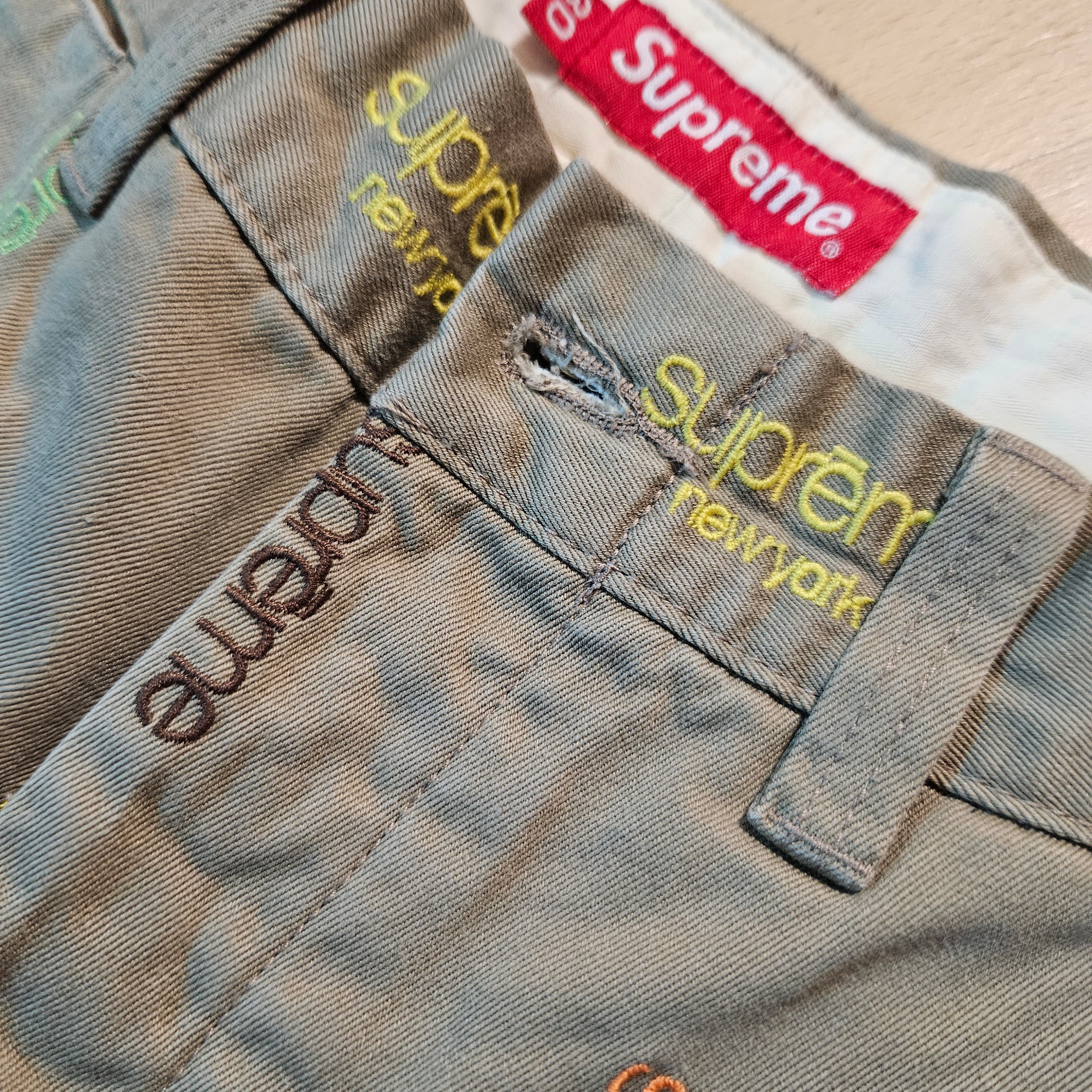 Supreme Classic Logo Chino Shorts Tan - 23SS 착용 스타일 - 1