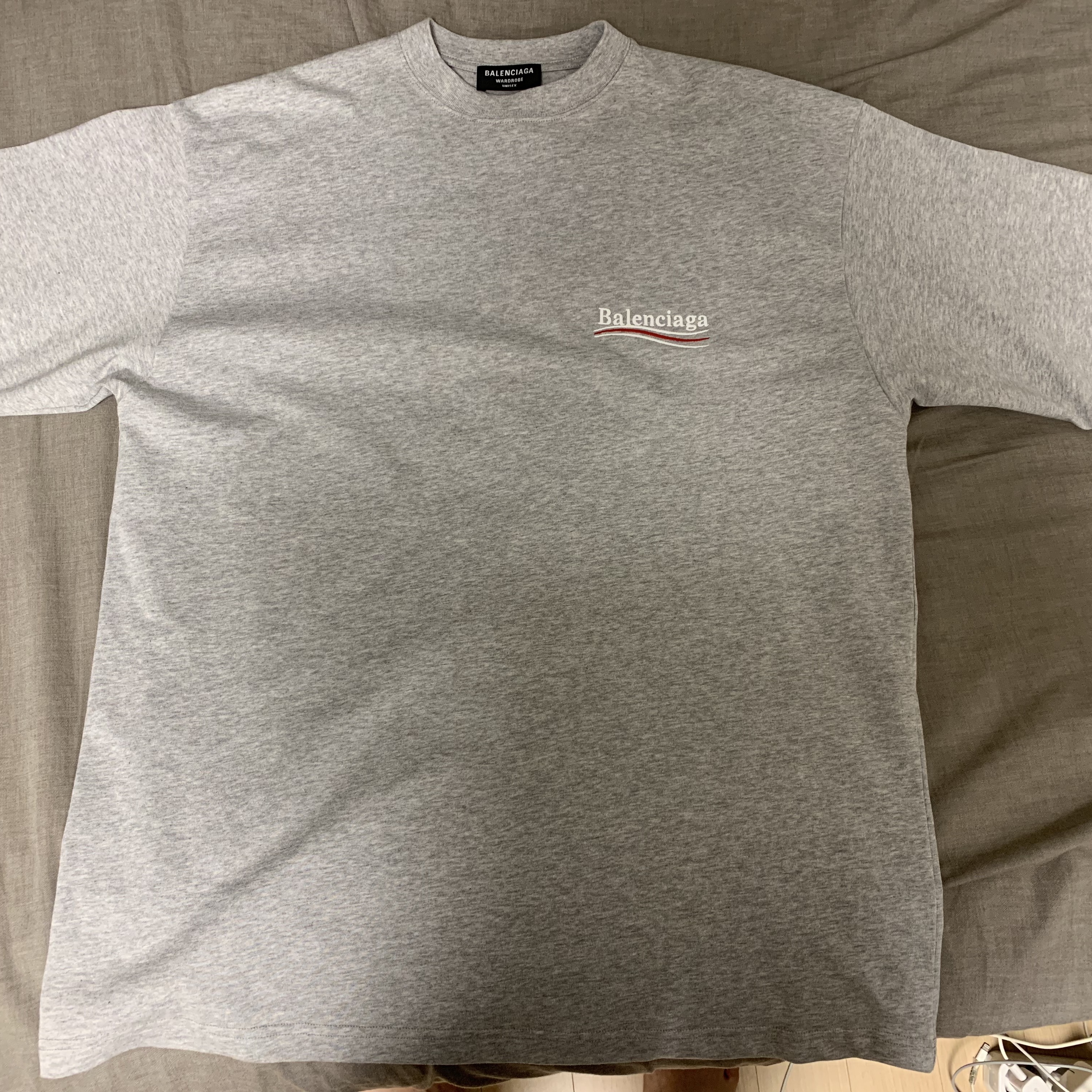 Balenciaga Political Campaign Large Fit T-Shirt Grey Silver 착용 스타일 - 1