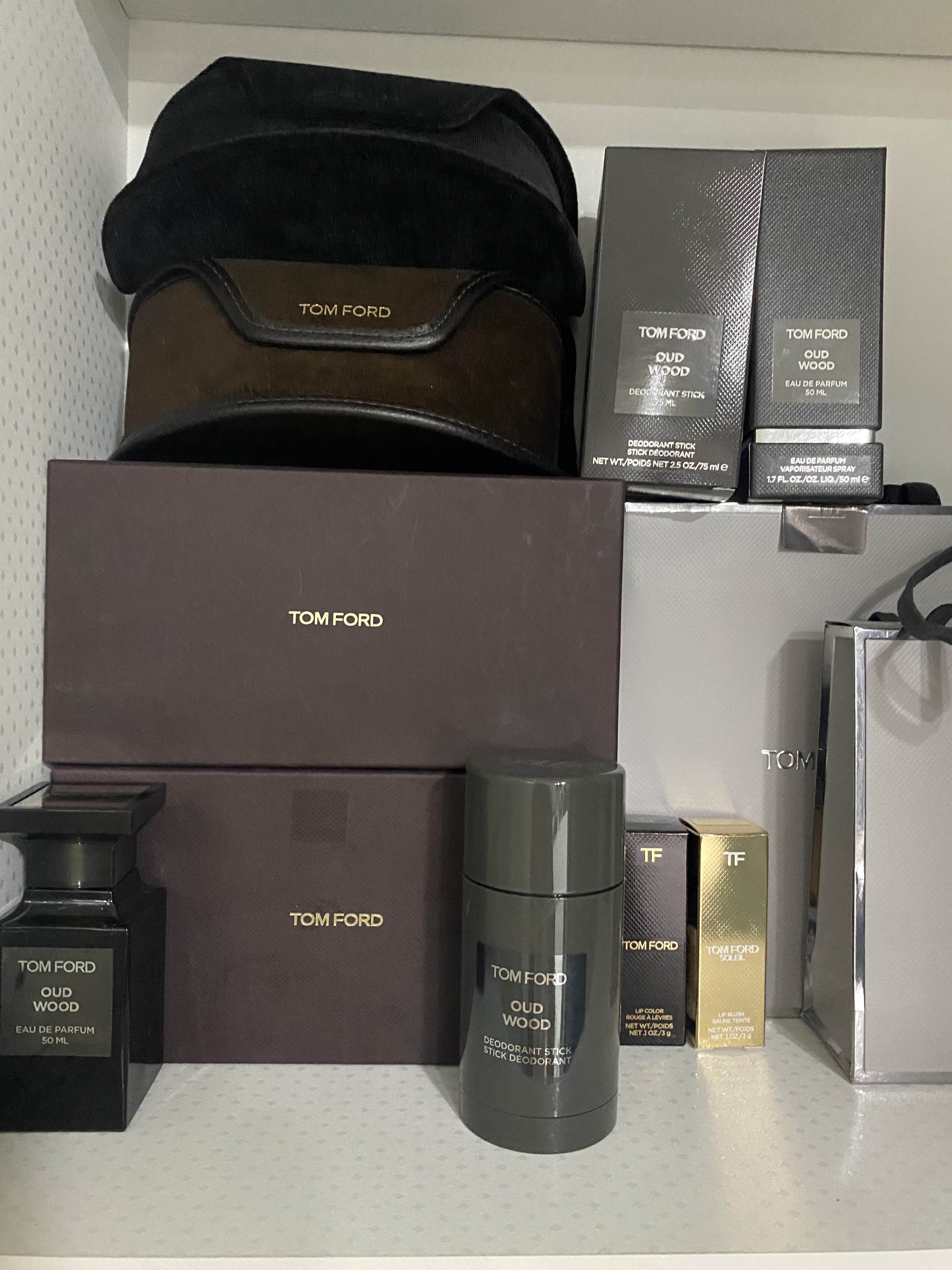 Tom Ford Oud Wood Eau De Parfum 50ml 착용 스타일
