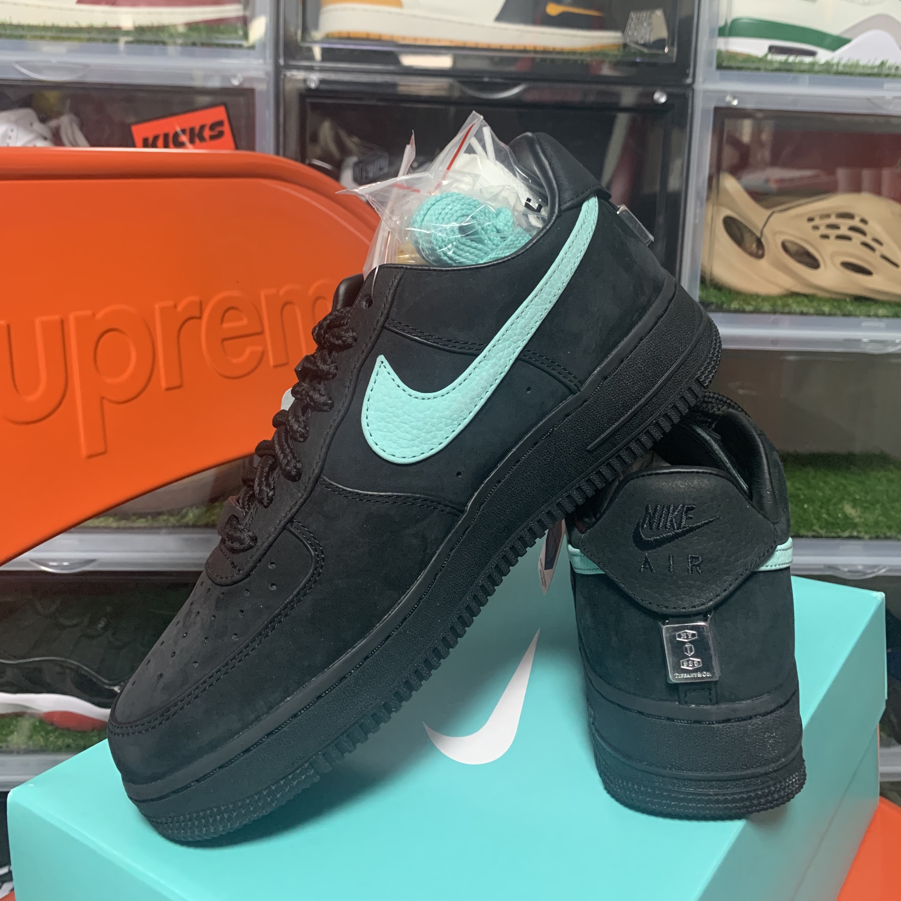 Nike x Tiffany & Co. Air Force 1 Low SP 1837 착용 스타일 - 2