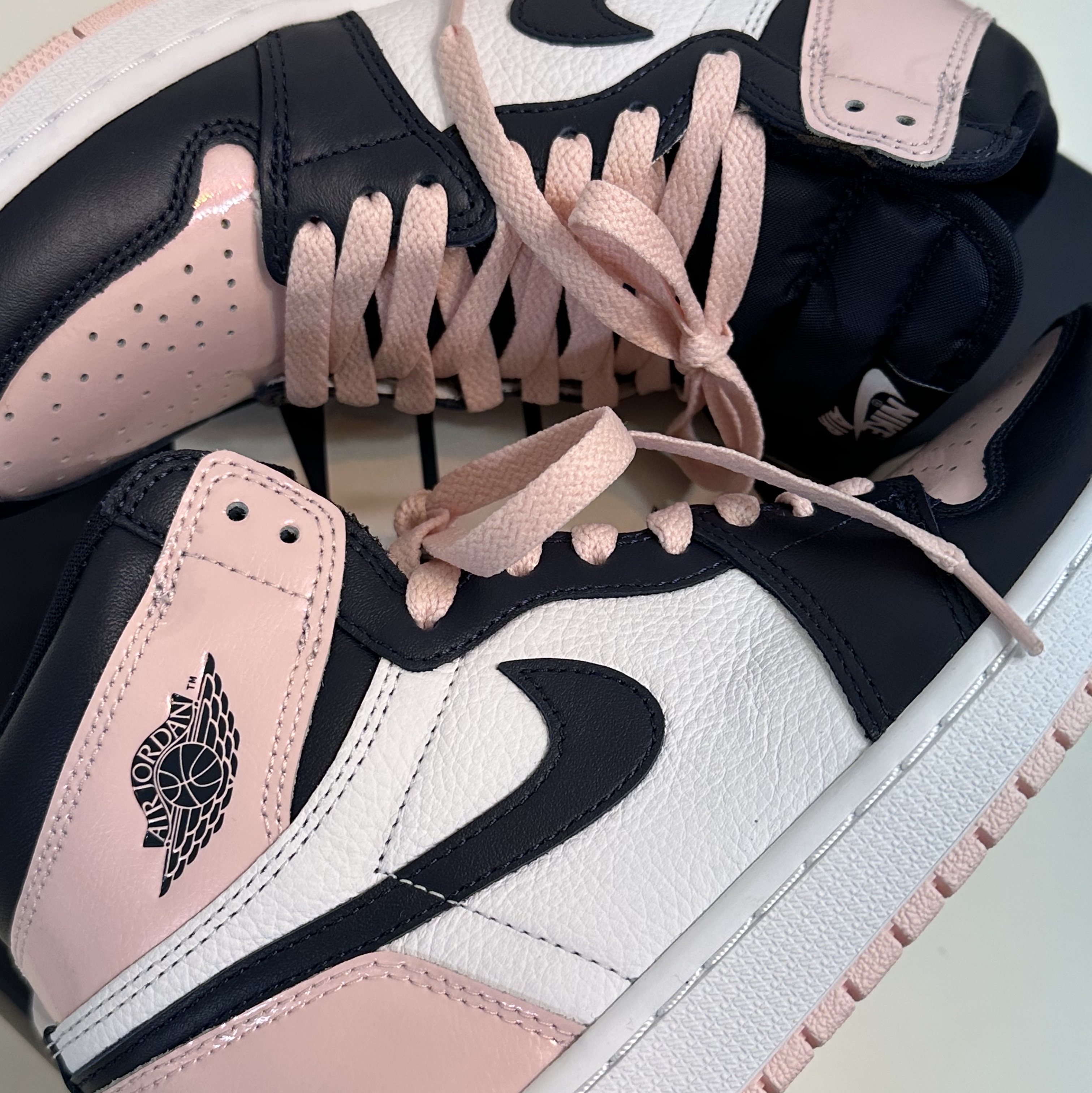 (W) Jordan 1 Retro High OG Atmosphere 착용 스타일 - 5