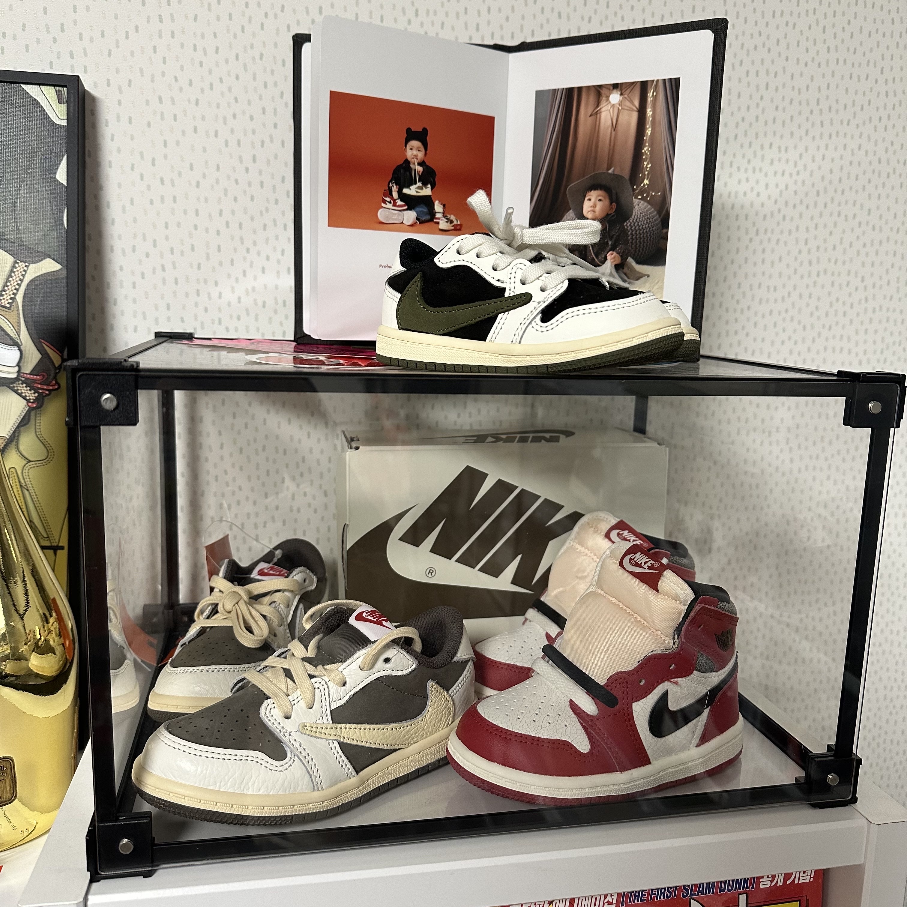 (W) Jordan 1 x Travis Scott Retro Low OG SP Medium Olive, Jordan 1 x Travis Scott Retro Low OG SP Sail and Ridgerock 착용 스타일 - 3