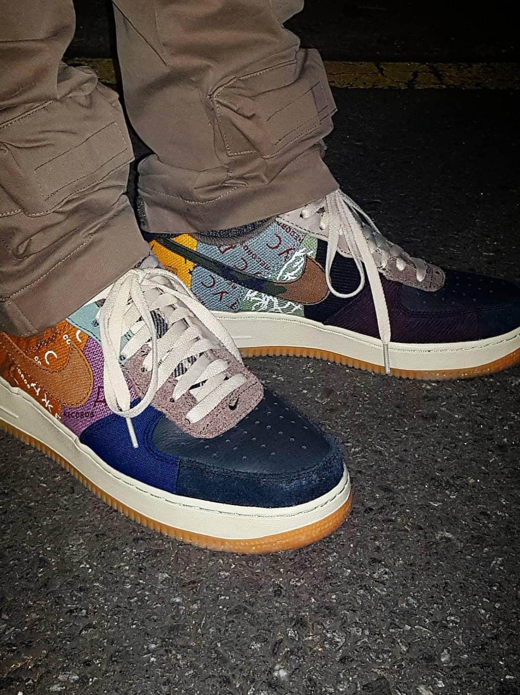 Nike x Travis Scott Air Force 1 Low Cactus Jack 착용 스타일