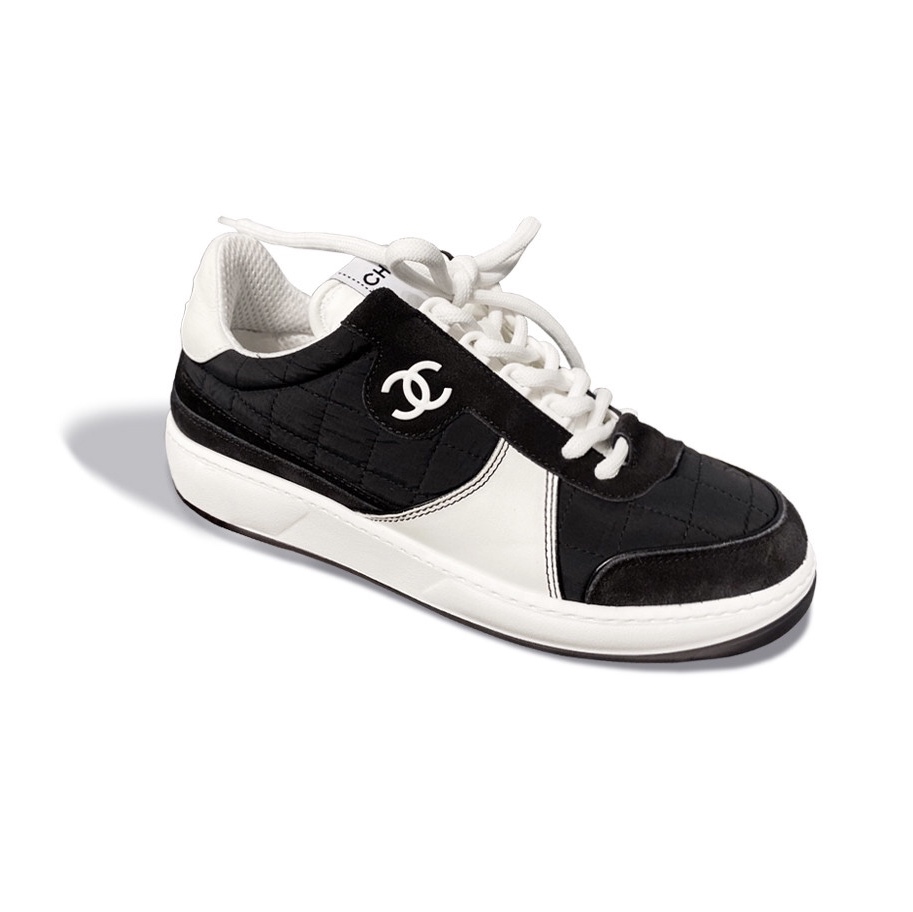 (W) Chanel Sneakers Fabric Suede Calfskin & Black White 착용 스타일