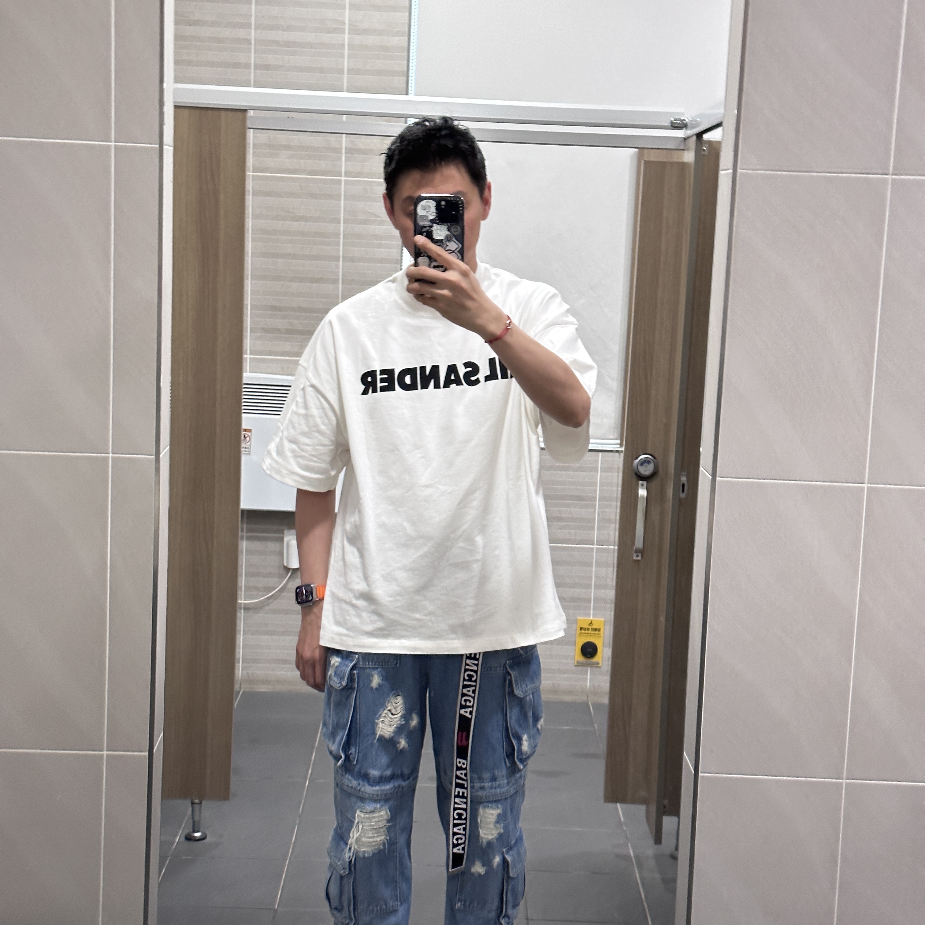 Jil Sander Logo T-Shirt Natural, Juun.J Damage Cargo Multi Jogger Wide Denim Blue - 23SS 착용 스타일