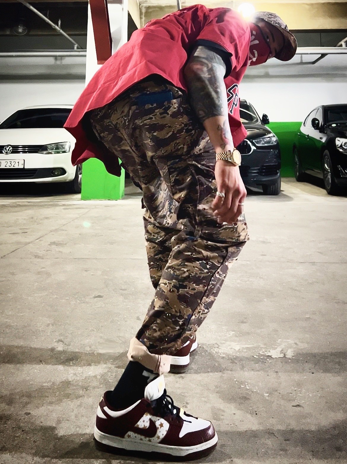 Supreme x Undercover Studded 6-Panel Brown Camo - 23SS, Supreme x Undercover Studded Cargo Pant Brown - 23SS 착용 스타일 - 1