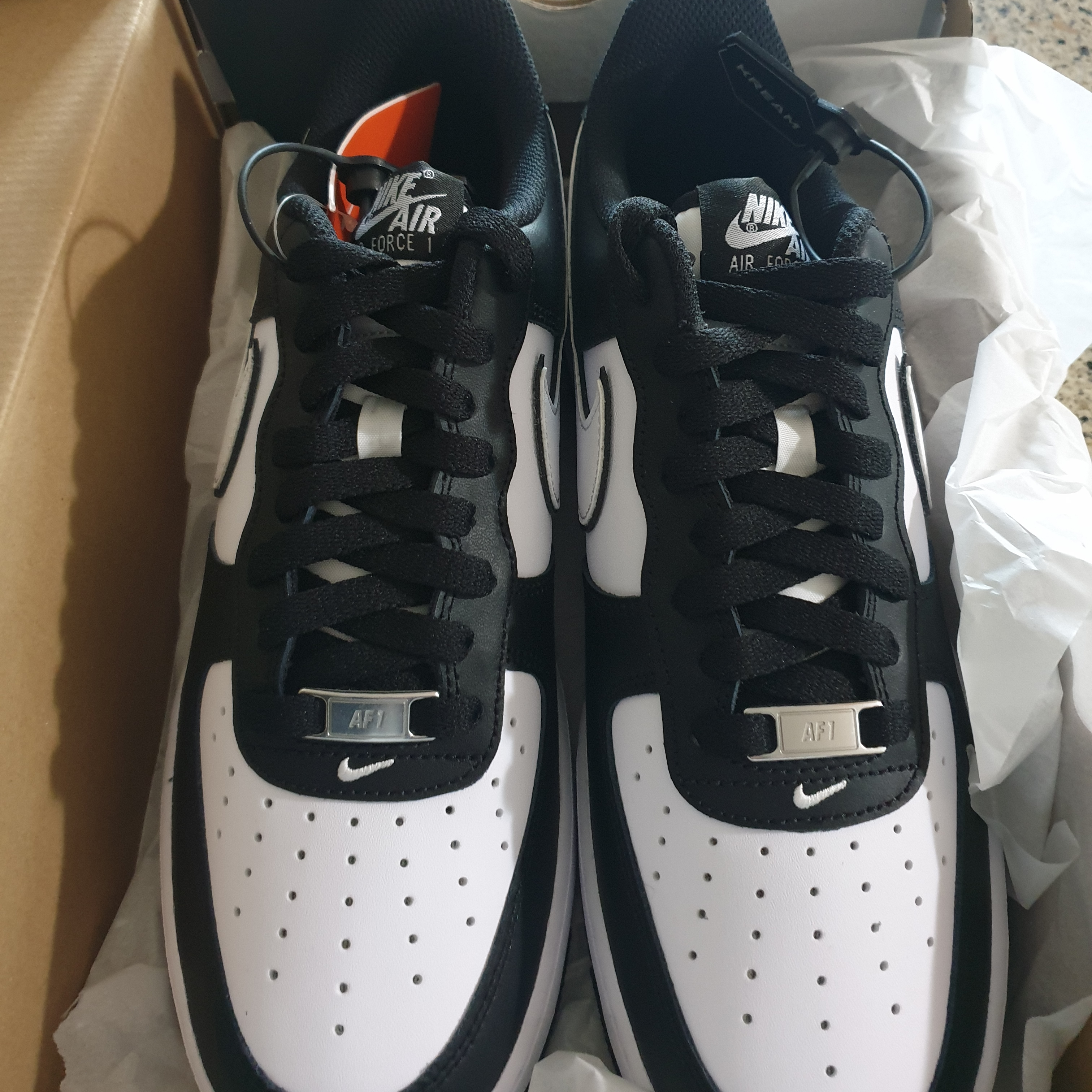 Nike Air Force 1 '07 Black White 착용 스타일
