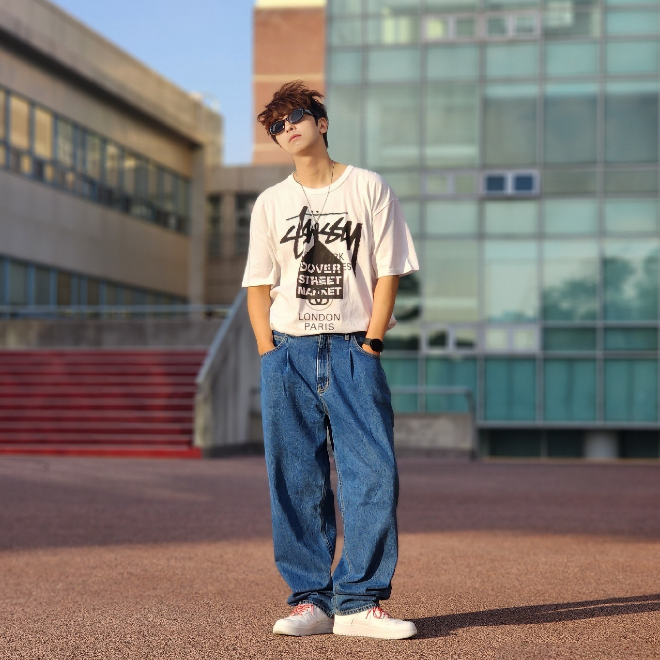 Stussy DSM World Tour T-Shirt White, Nike x Supreme Air Force 1 Low White 착용 스타일 - 2
