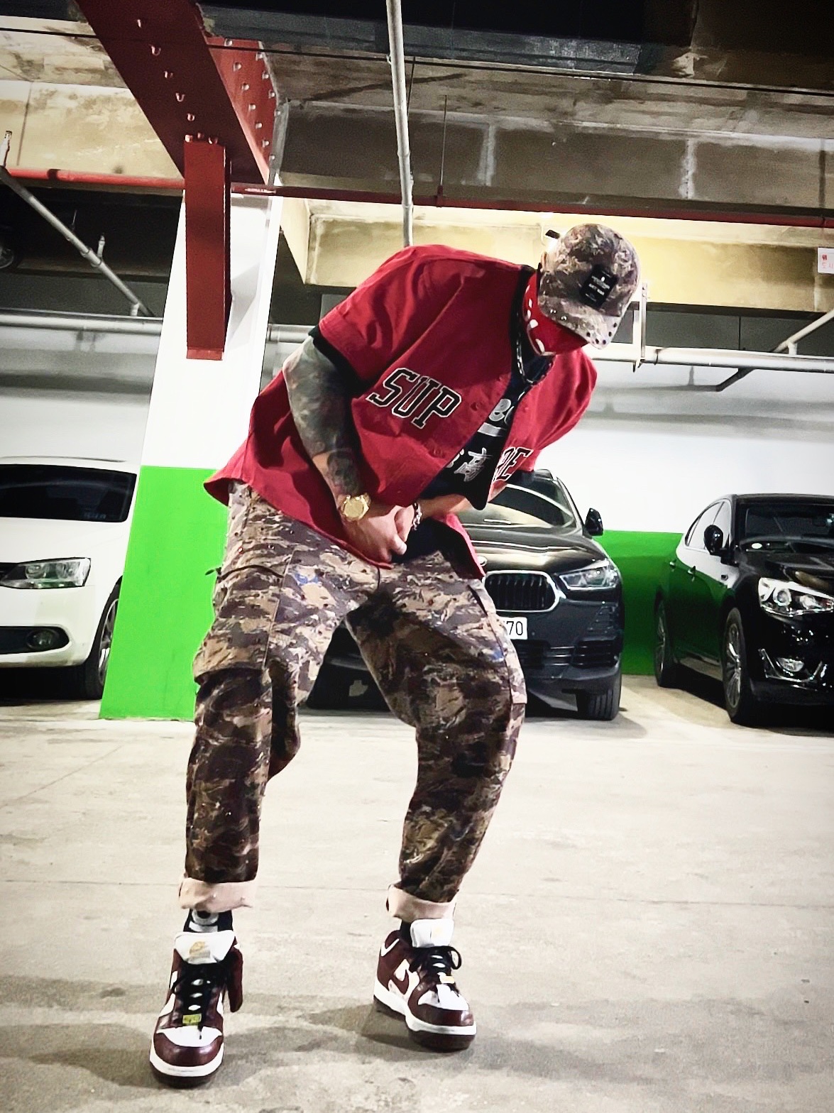 Supreme x Undercover Studded 6-Panel Brown Camo - 23SS, Supreme x Undercover Studded Cargo Pant Brown - 23SS 착용 스타일 - 1