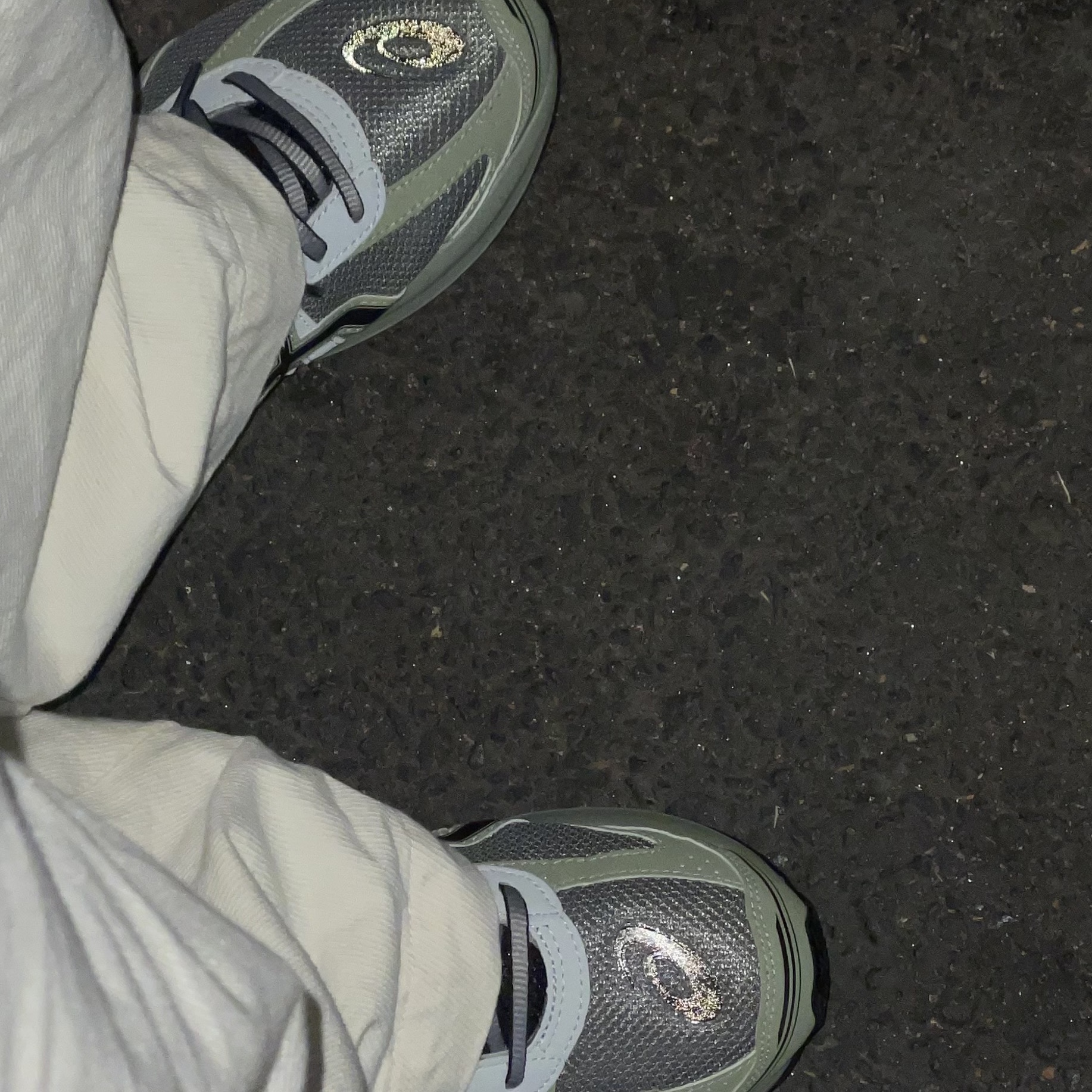Asics Jog 100 S Sheet Rock - 2E Wide 착용 스타일