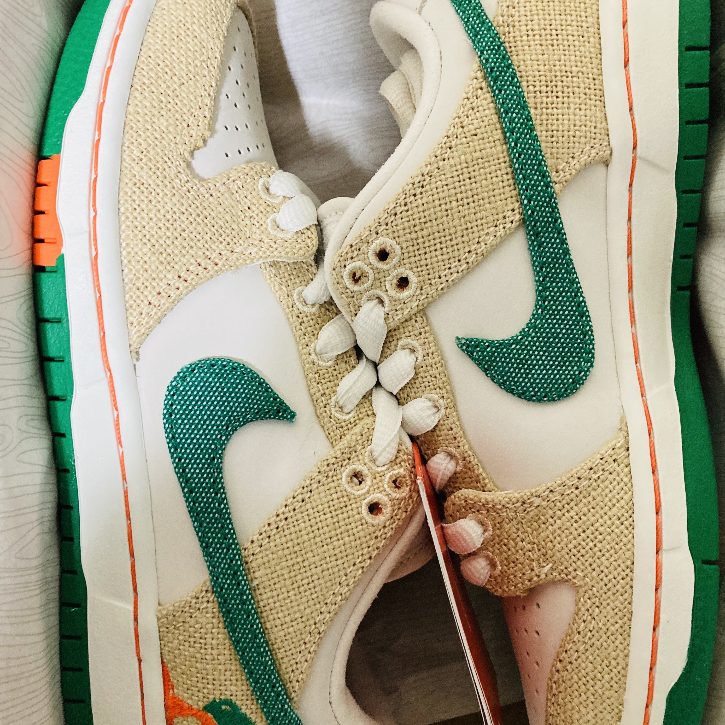 Nike x Jarritos SB Dunk Low Phantom and Malachite 착용 스타일 - 2