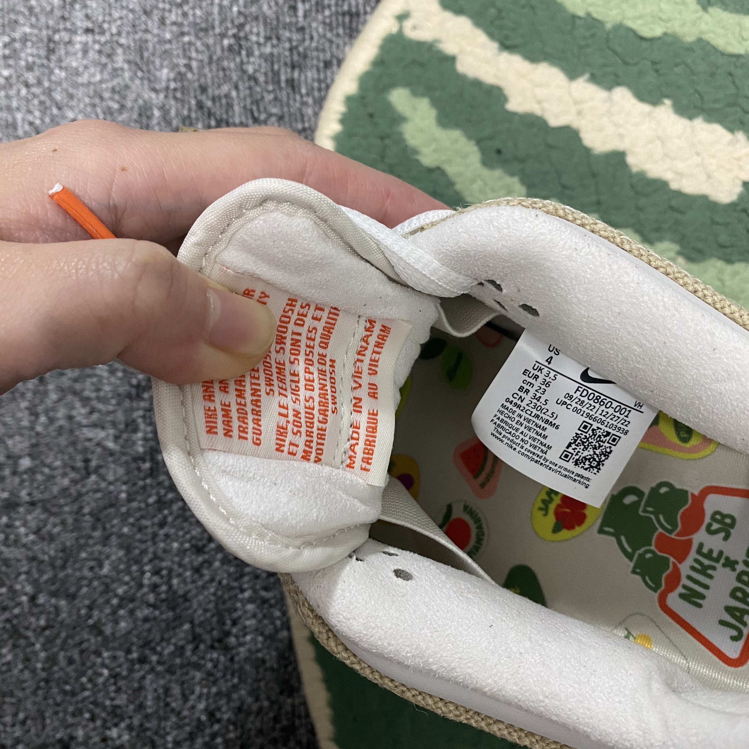 Nike x Jarritos SB Dunk Low Phantom and Malachite 착용 스타일 - 2