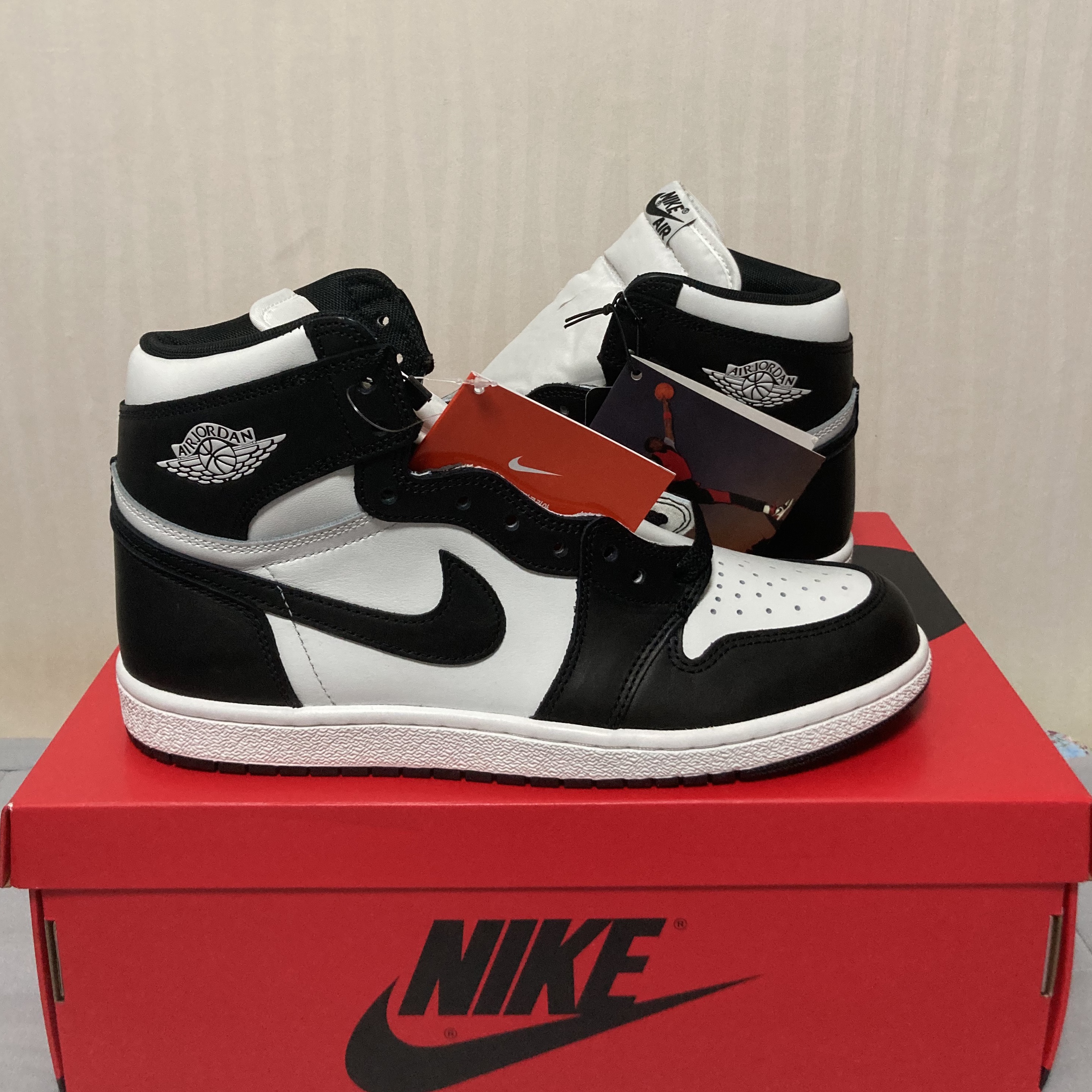 Jordan 1 High 85 Black White 착용 스타일