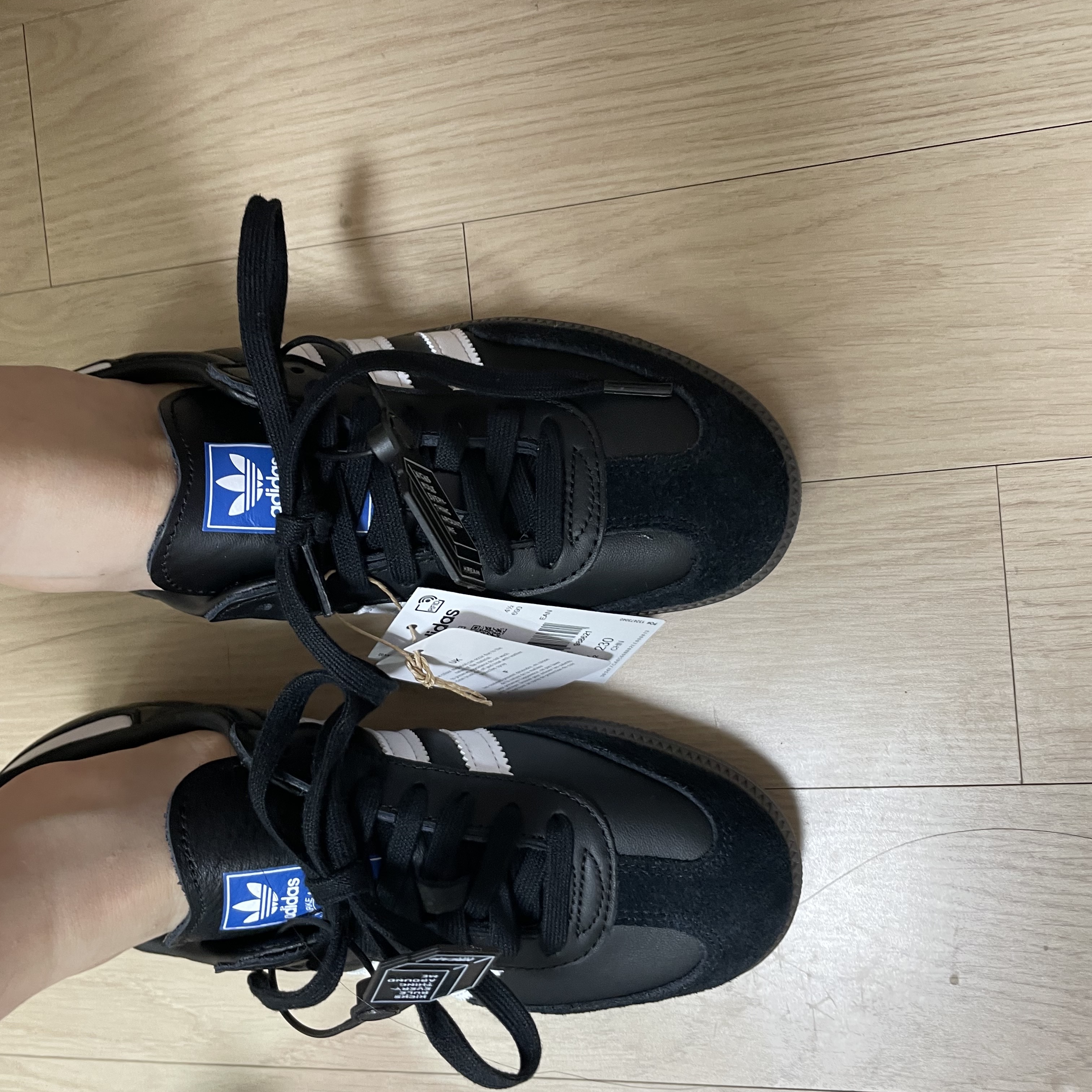 Adidas Samba OG Black White Gum 착용 스타일