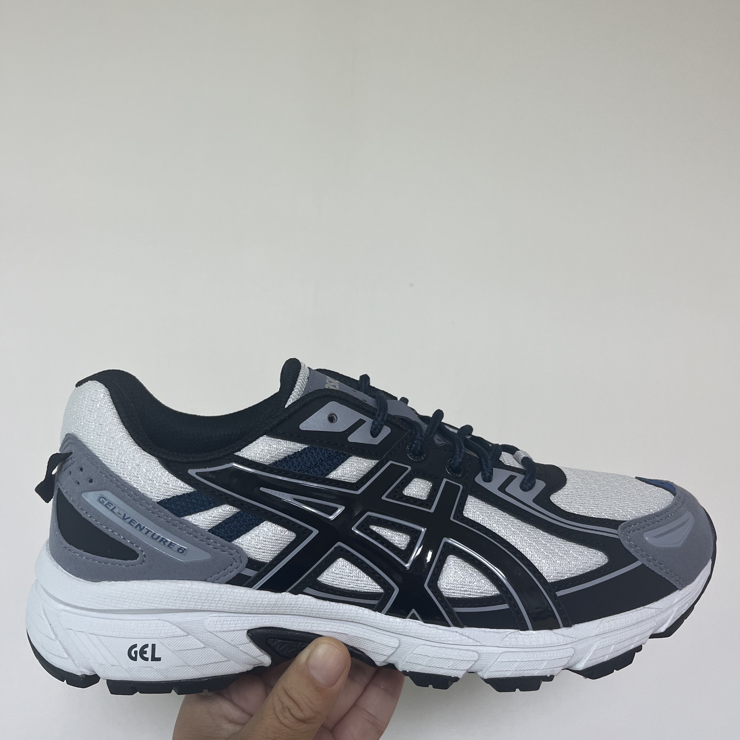 Asics Gel-Venture 6 SPS Glacier Grey 착용 스타일 - 1