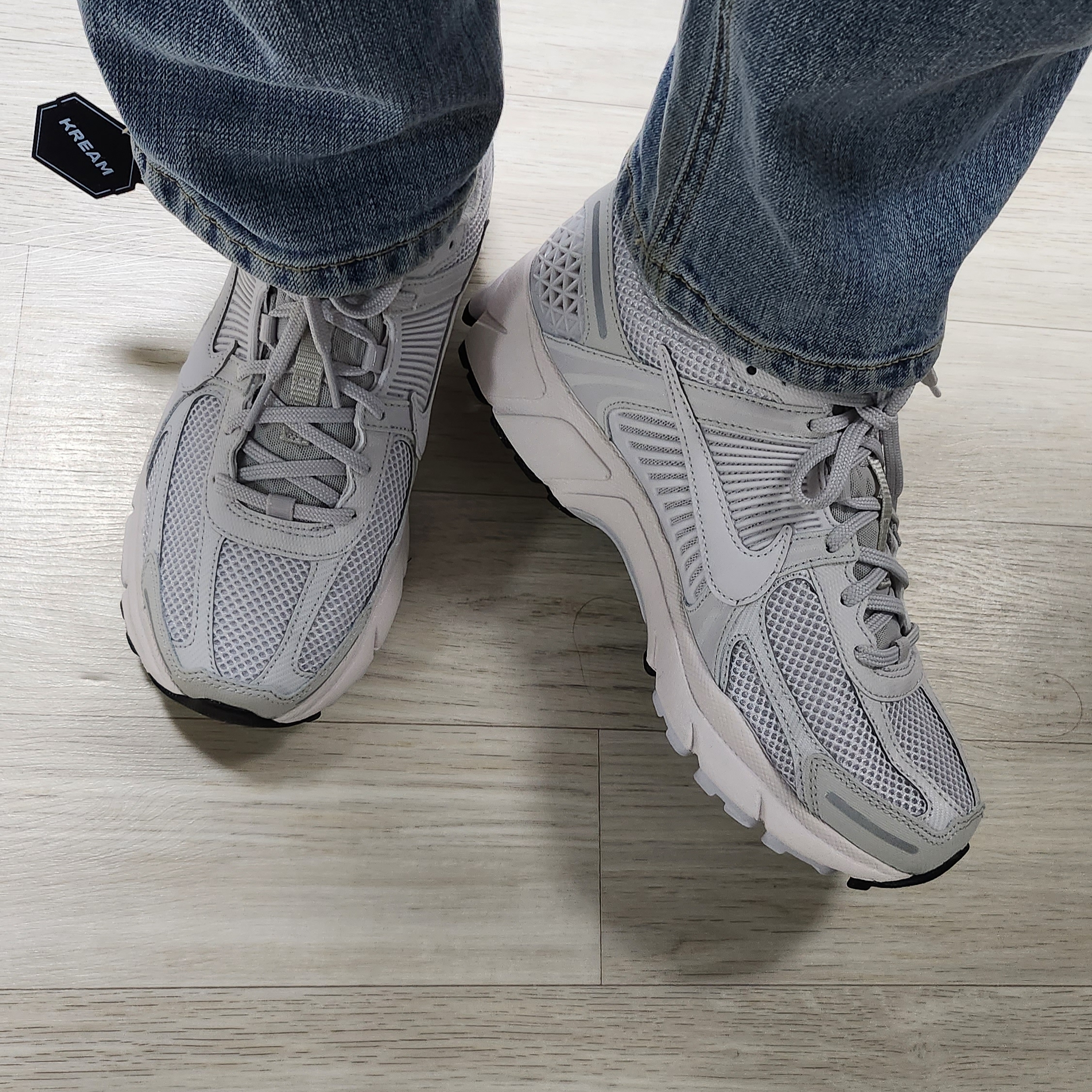 Nike Zoom Vomero 5 SP Vast Grey 2023 착용 스타일 - 2