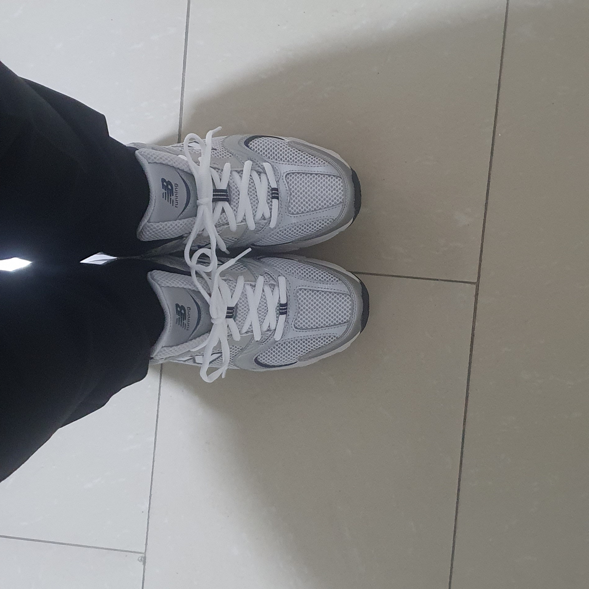 New Balance 530 Steel Grey 착용 스타일