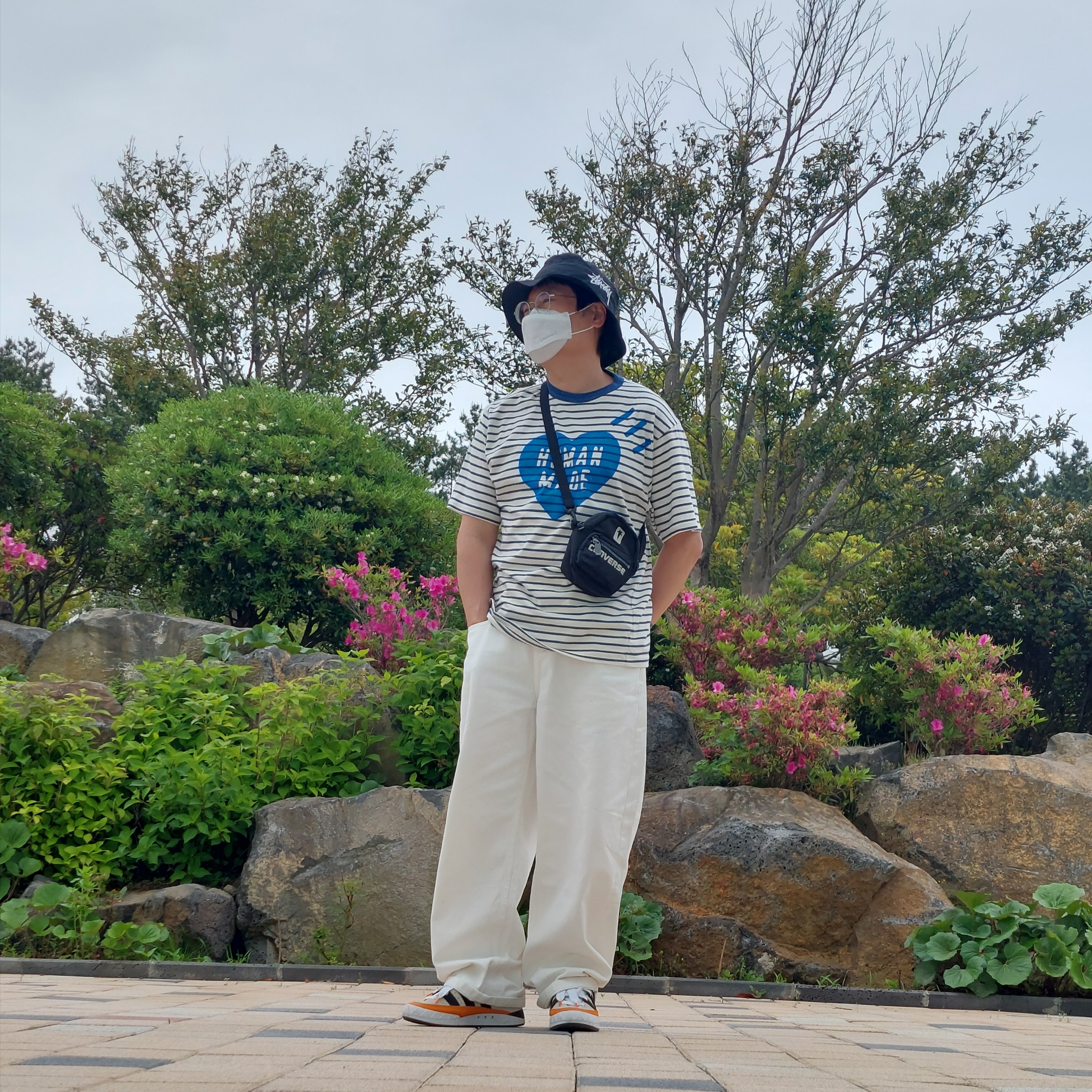 Millo Archive Reflect Curved Pants Off White, Adidas x Human Made Adimatic White 착용 스타일