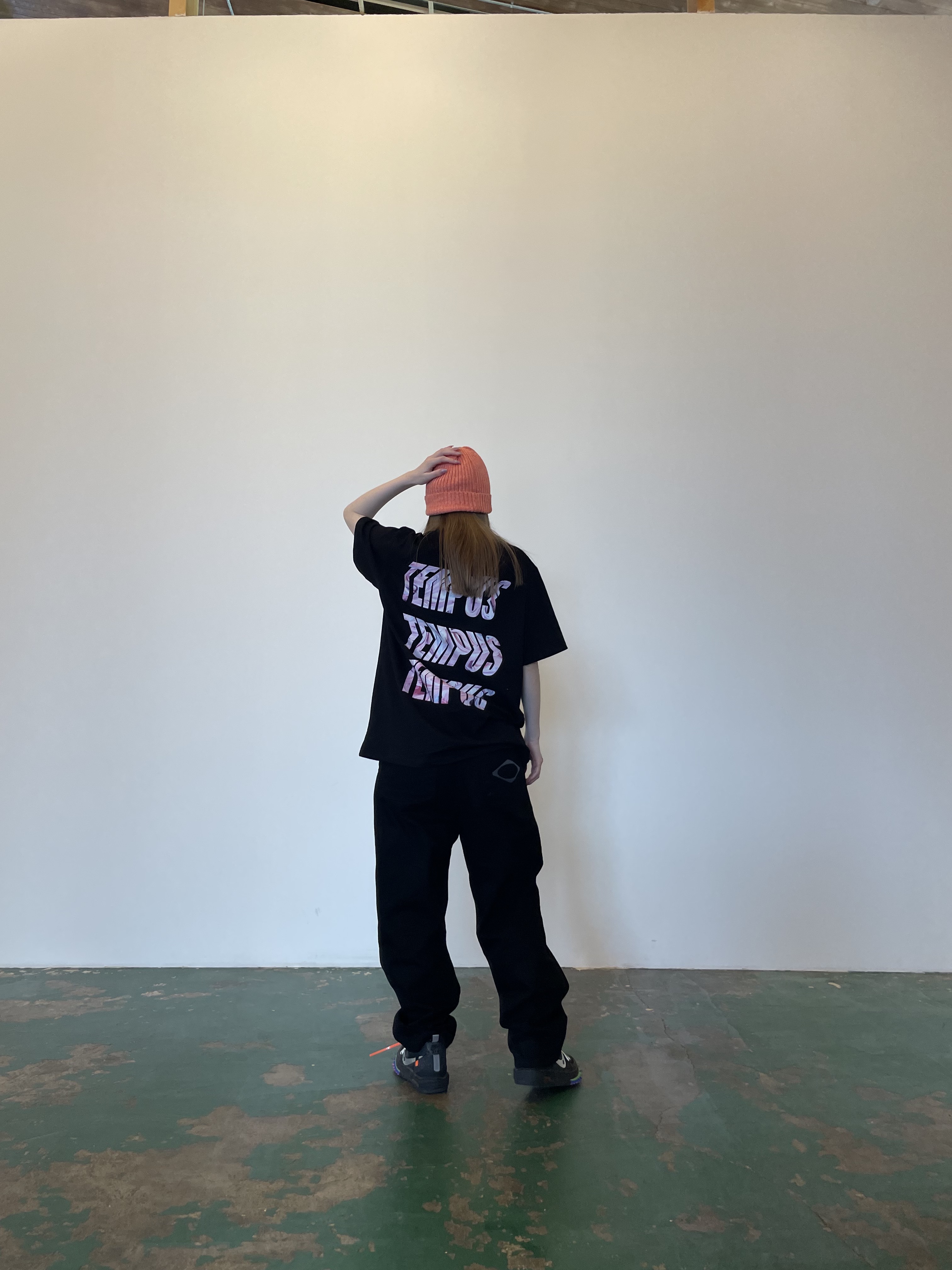 Nike x Off-White Air Force 1 Mid SP Black 착용 스타일 - 5
