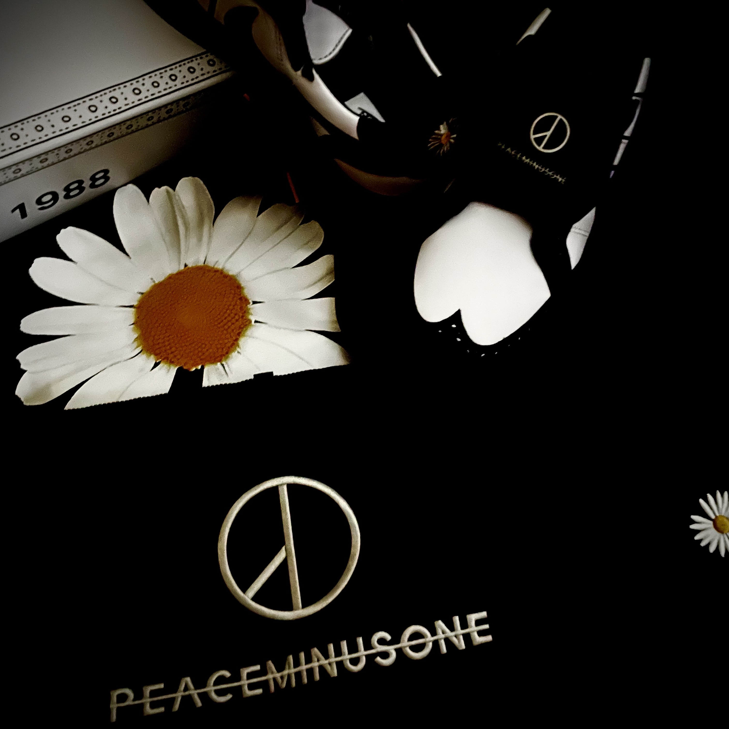 Nike x Peaceminusone Kwondo1 Black and White, Nike x Peaceminusone Wide Pants Black (DR0096-010) 착용 스타일