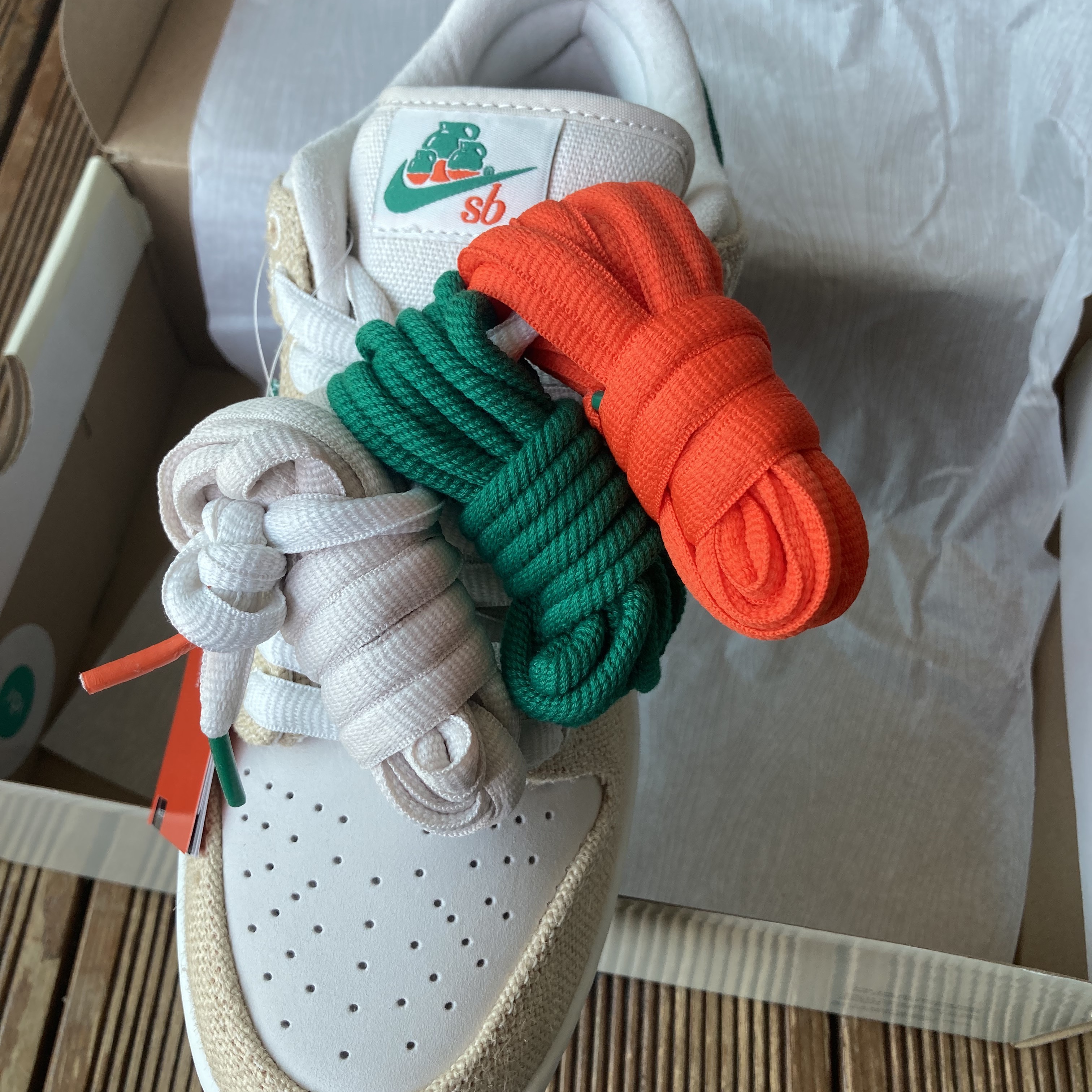 Nike x Jarritos SB Dunk Low Phantom and Malachite 착용 스타일 - 4