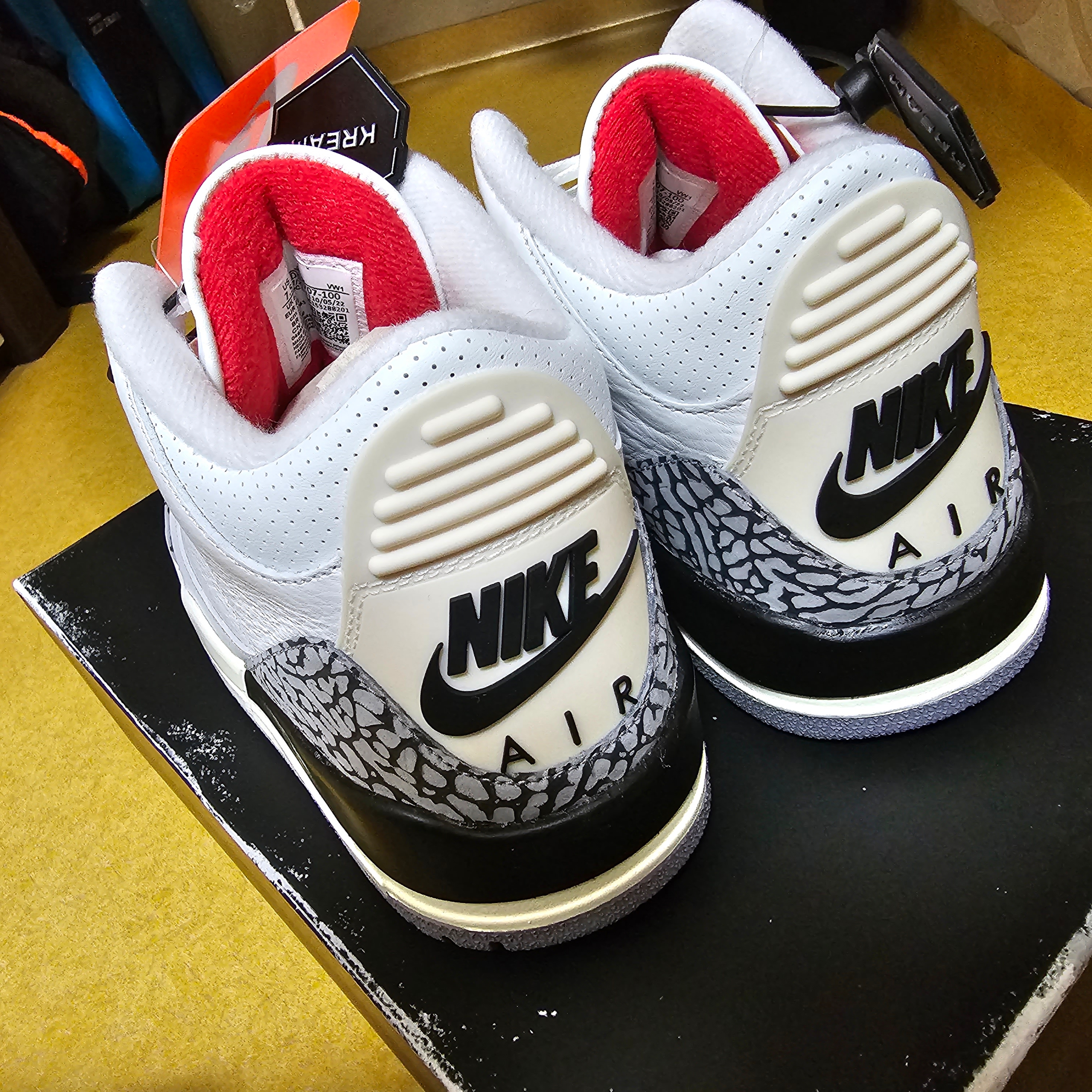 Jordan 3 Retro White Cement Reimagined 착용 스타일 - 3