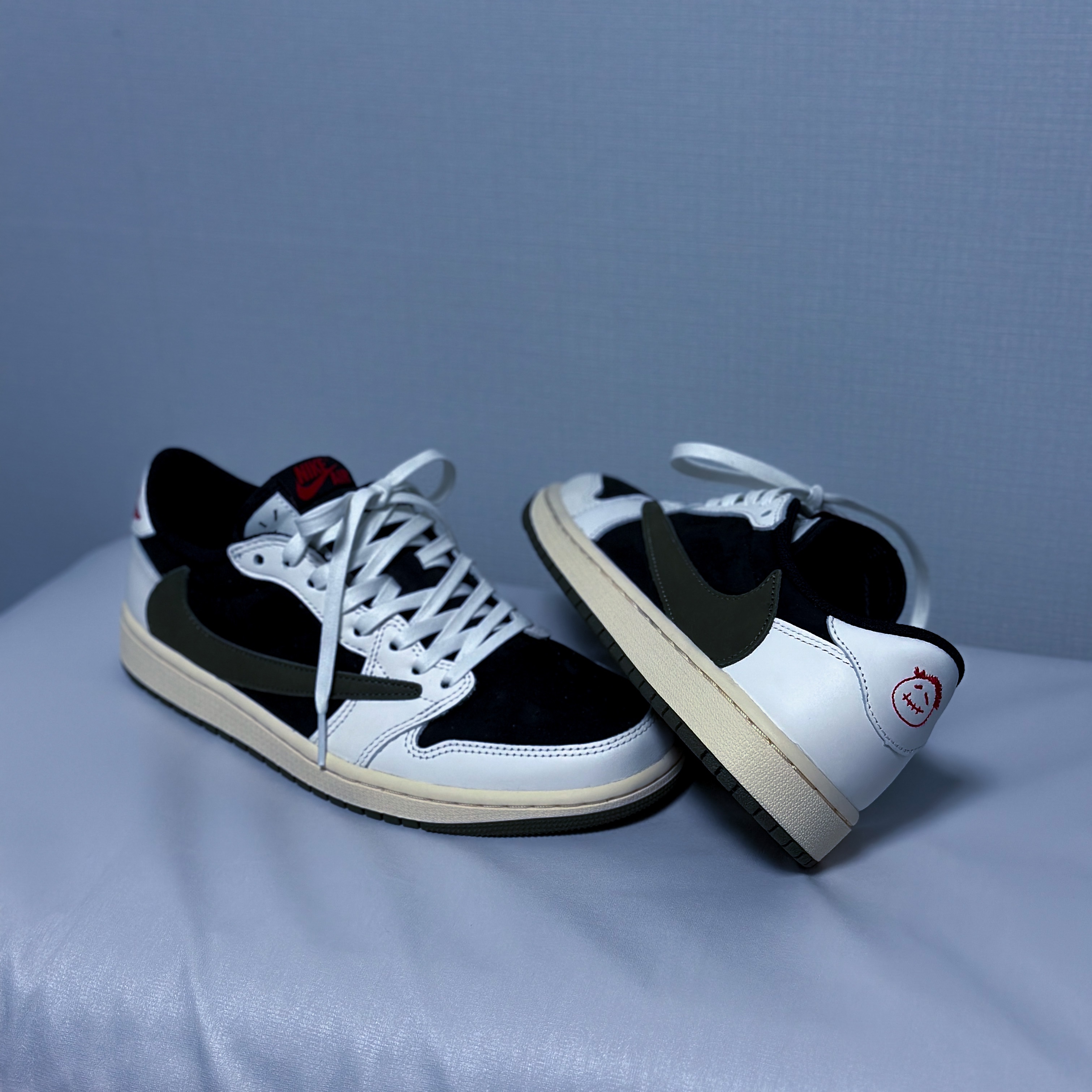 (W) Jordan 1 x Travis Scott Retro Low OG SP Medium Olive 착용 스타일