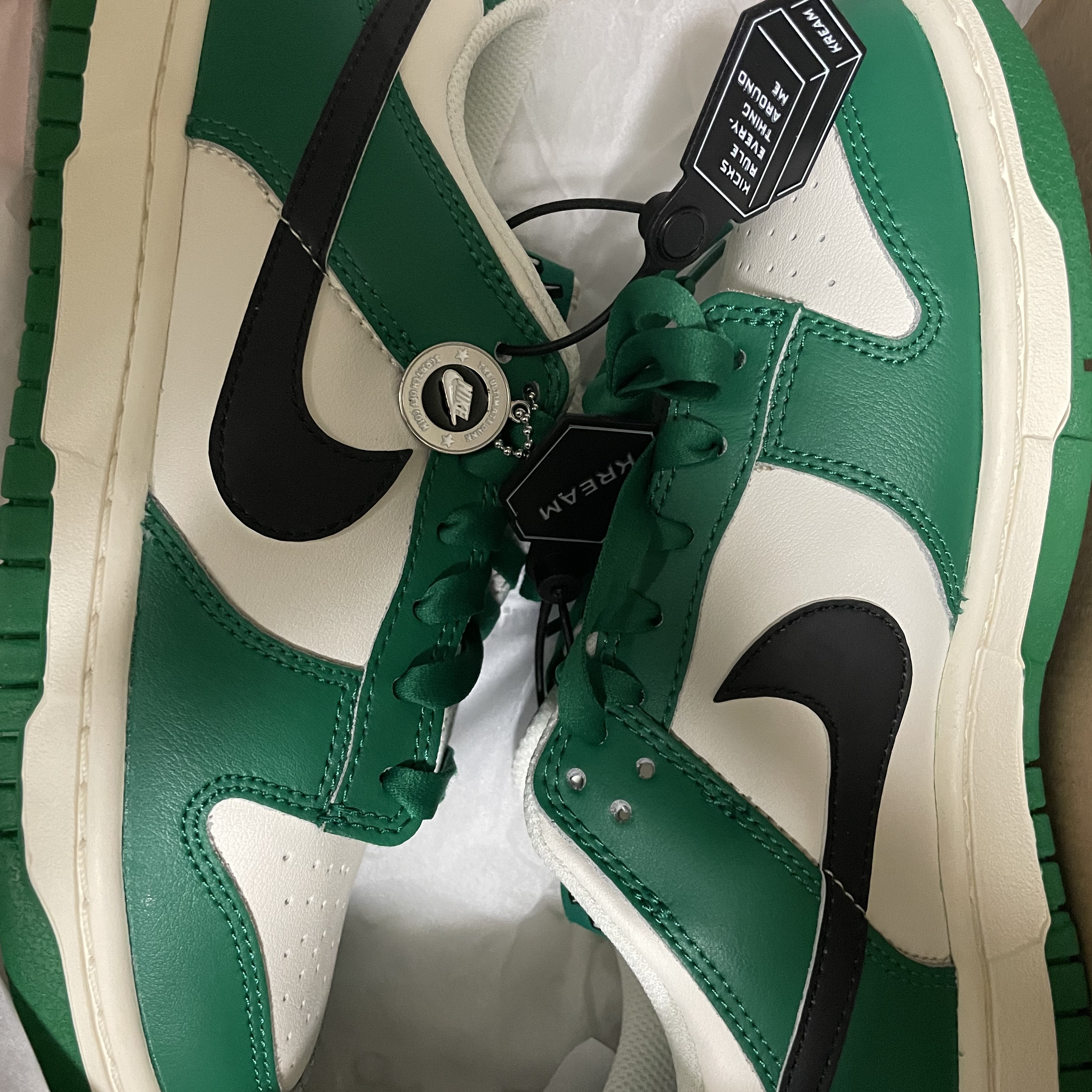 Nike Dunk Low Retro SE Jackpot Malachite 착용 스타일