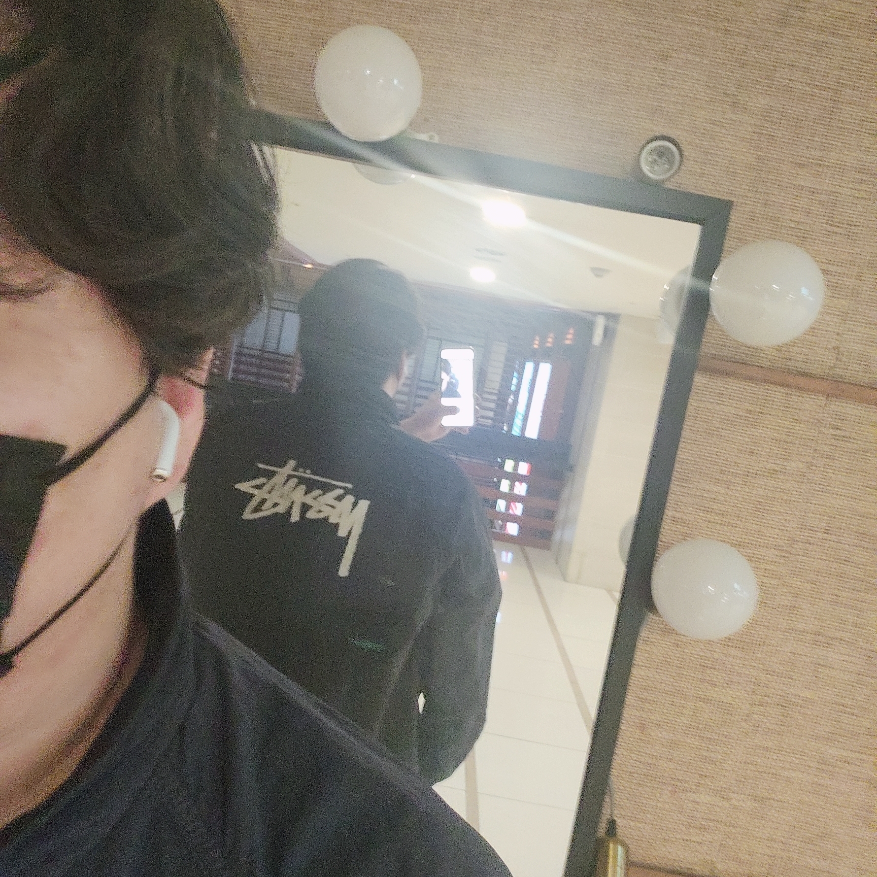 나이키 x 스투시 윈드러너 자켓 오프 느와르, 나이키 x 오프화이트 NRG 쇼츠 블랙 착용 스타일 - 2