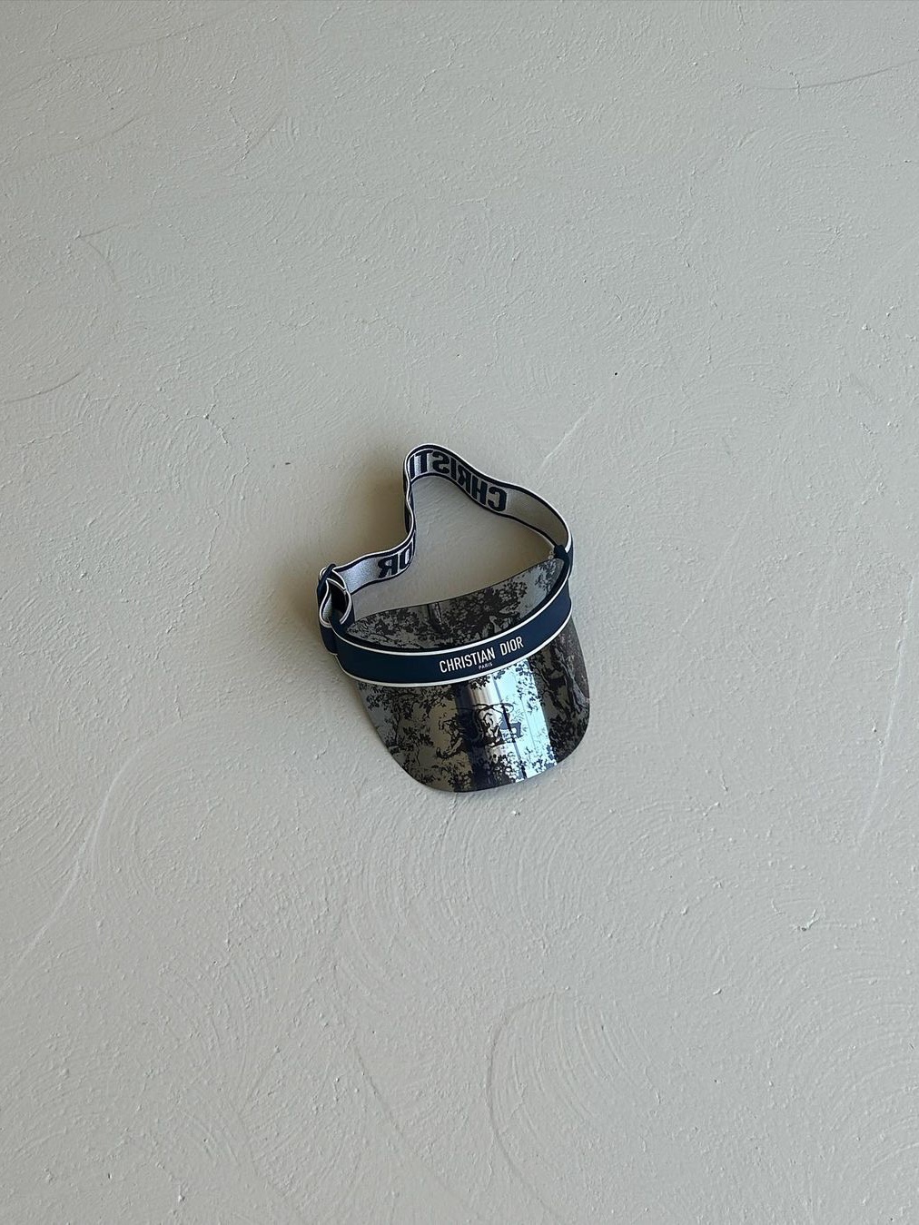 (W) Dior Club V1U Visor Blue Dior Oblique 착용 스타일