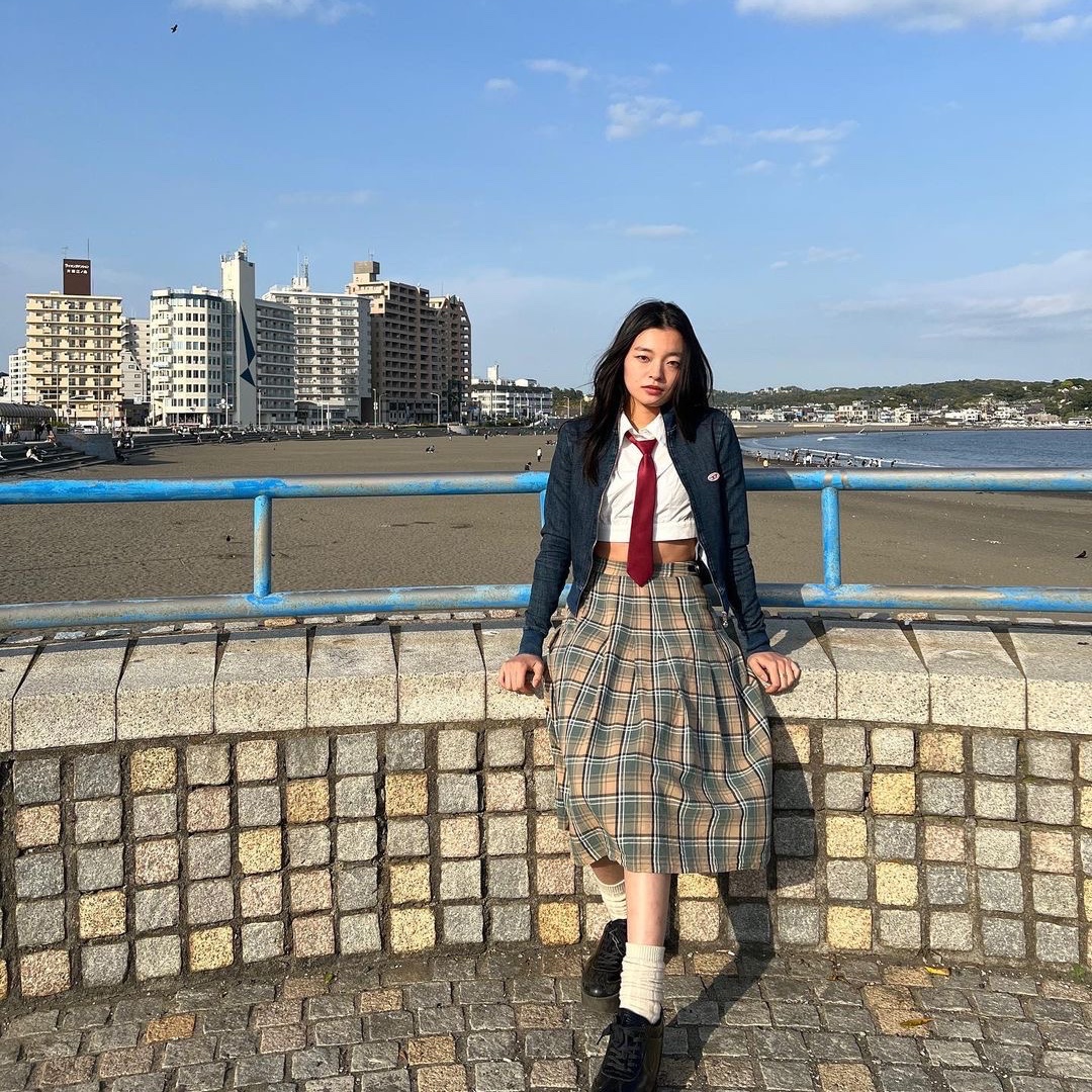 니히 플레드 스커트 오렌지, 니히 플레드 스커트 그린 착용 스타일 - 2