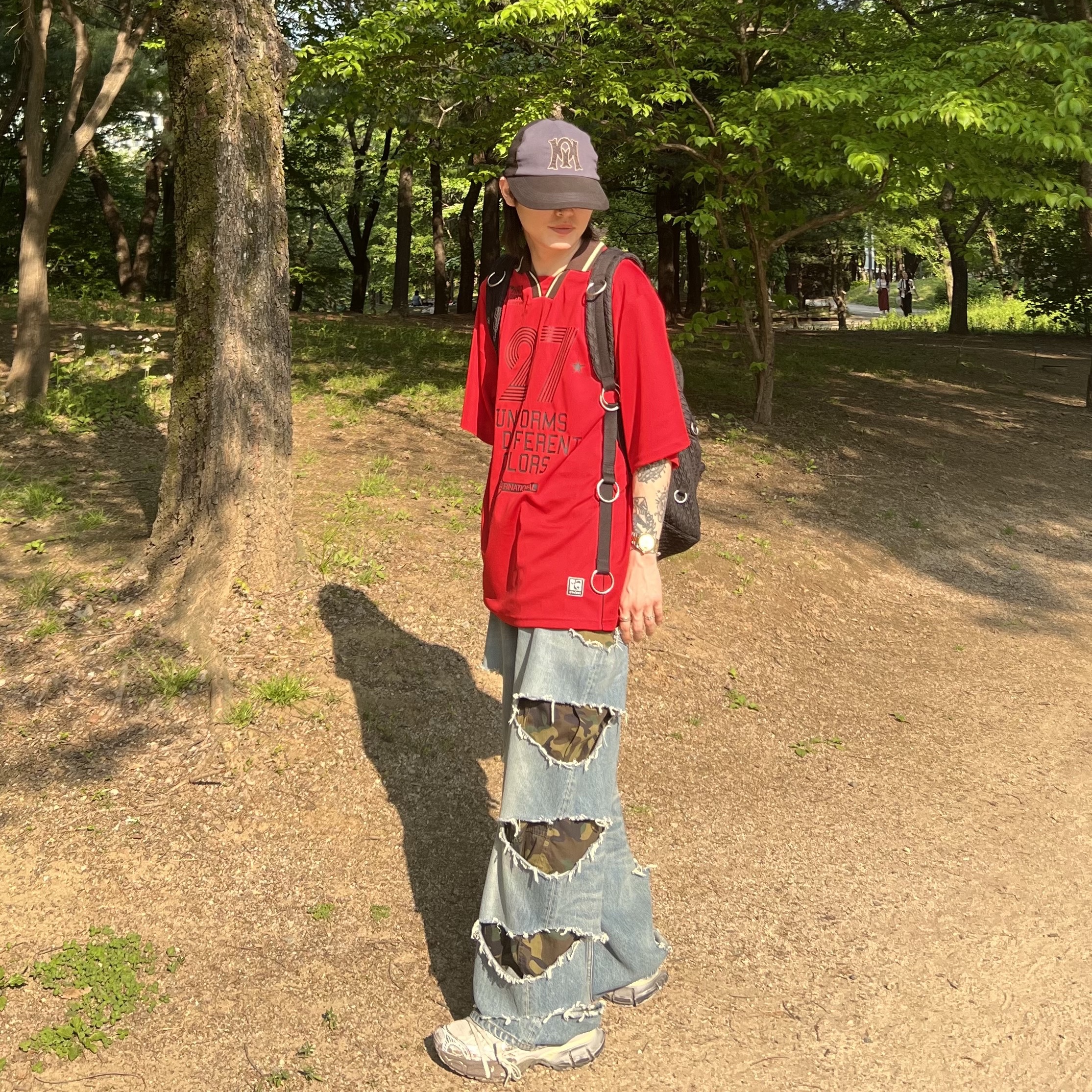 Balenciaga 3XL Sneakers Worn Out Light Beige 착용 스타일 - 2