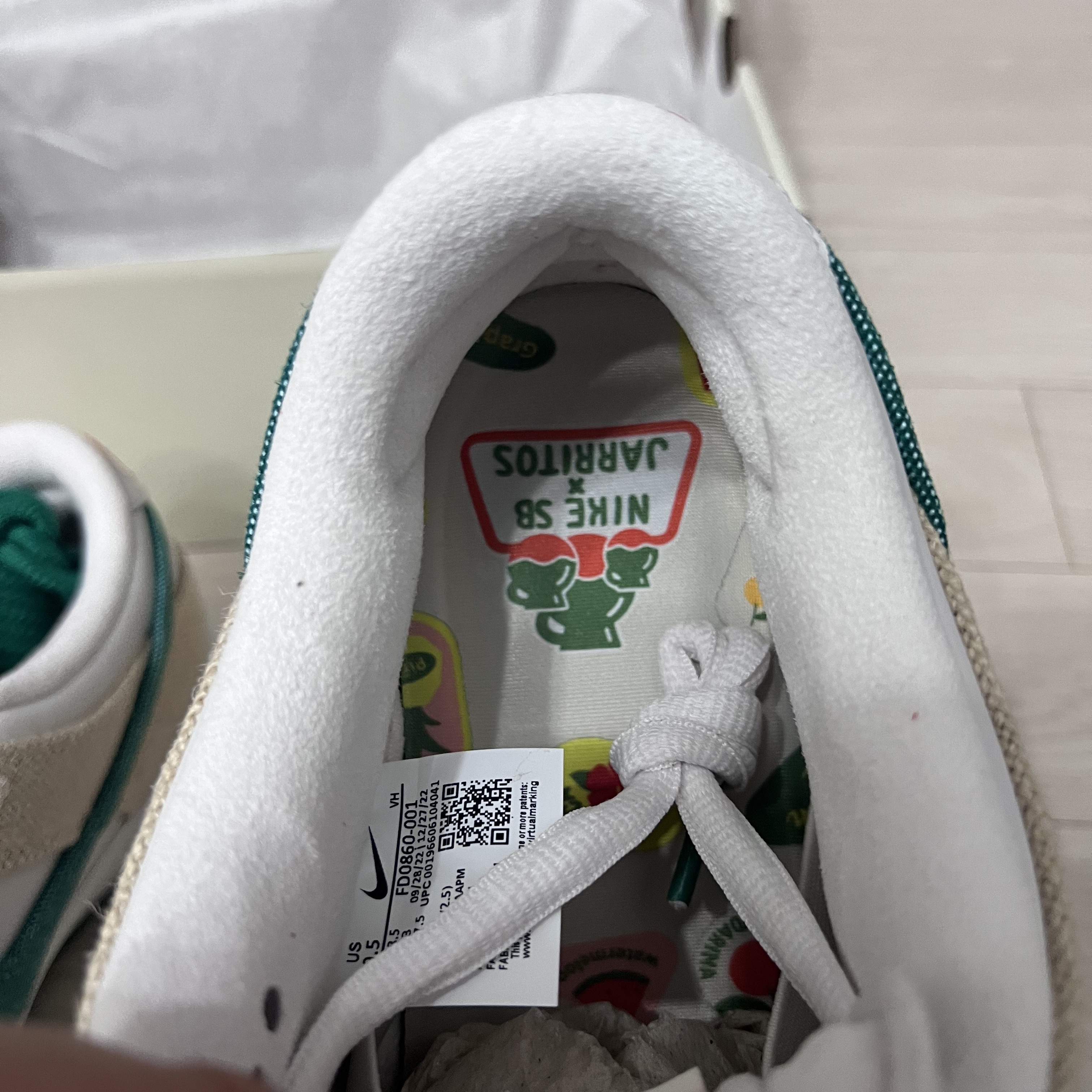 Nike x Jarritos SB Dunk Low Phantom and Malachite 착용 스타일 - 2