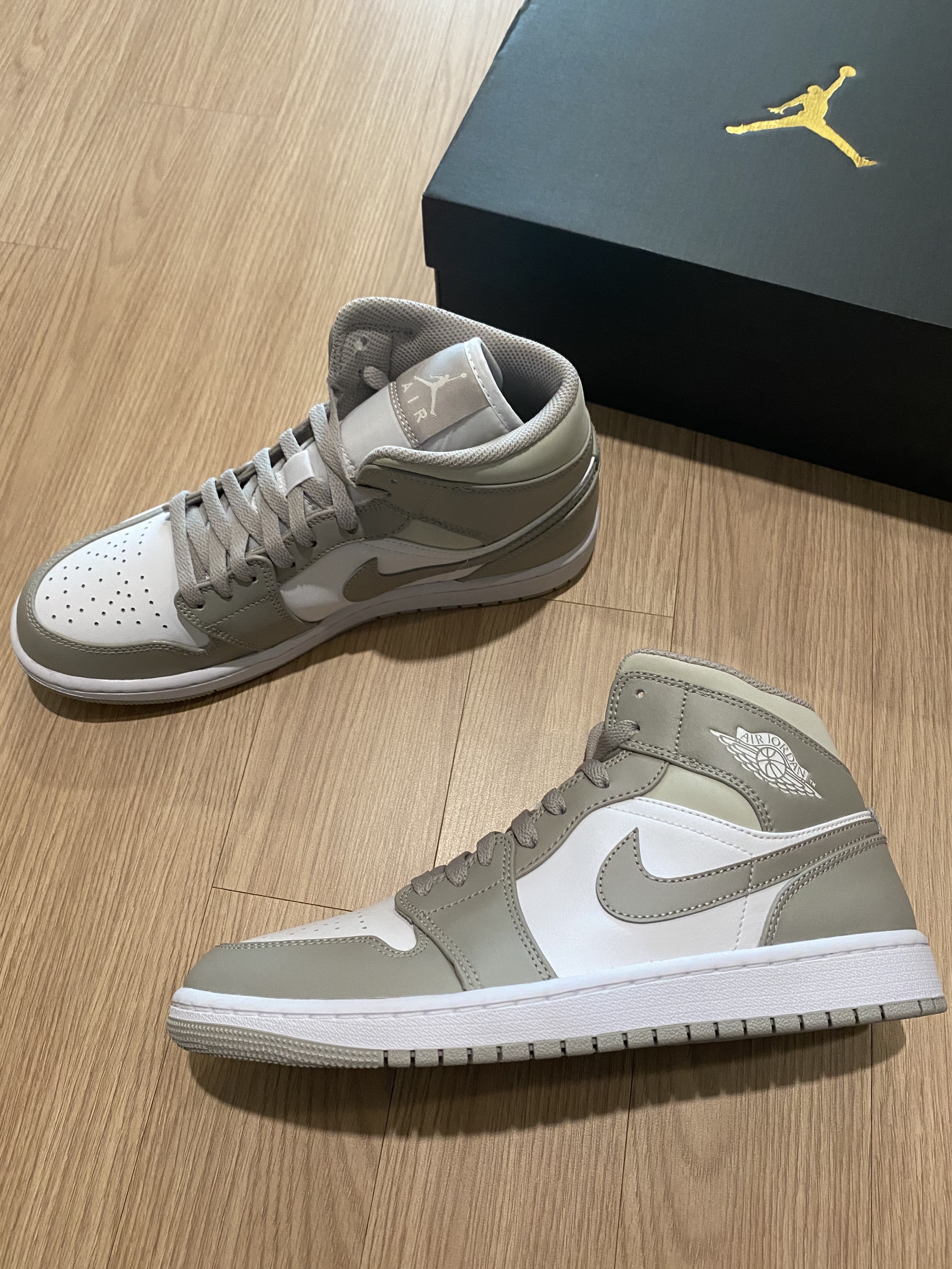 Jordan 1 Mid College Grey 착용 스타일
