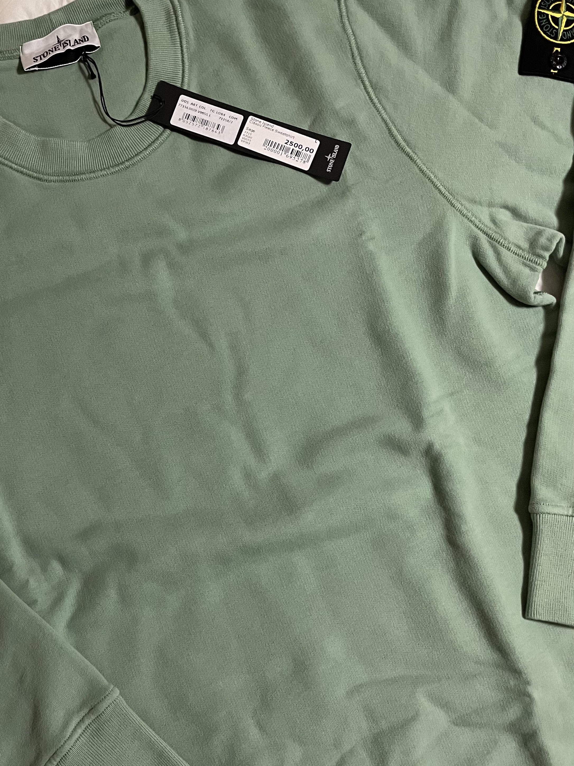 Stone Island 63020 Crewneck Sweatshirt Olive - 22FW 착용 스타일
