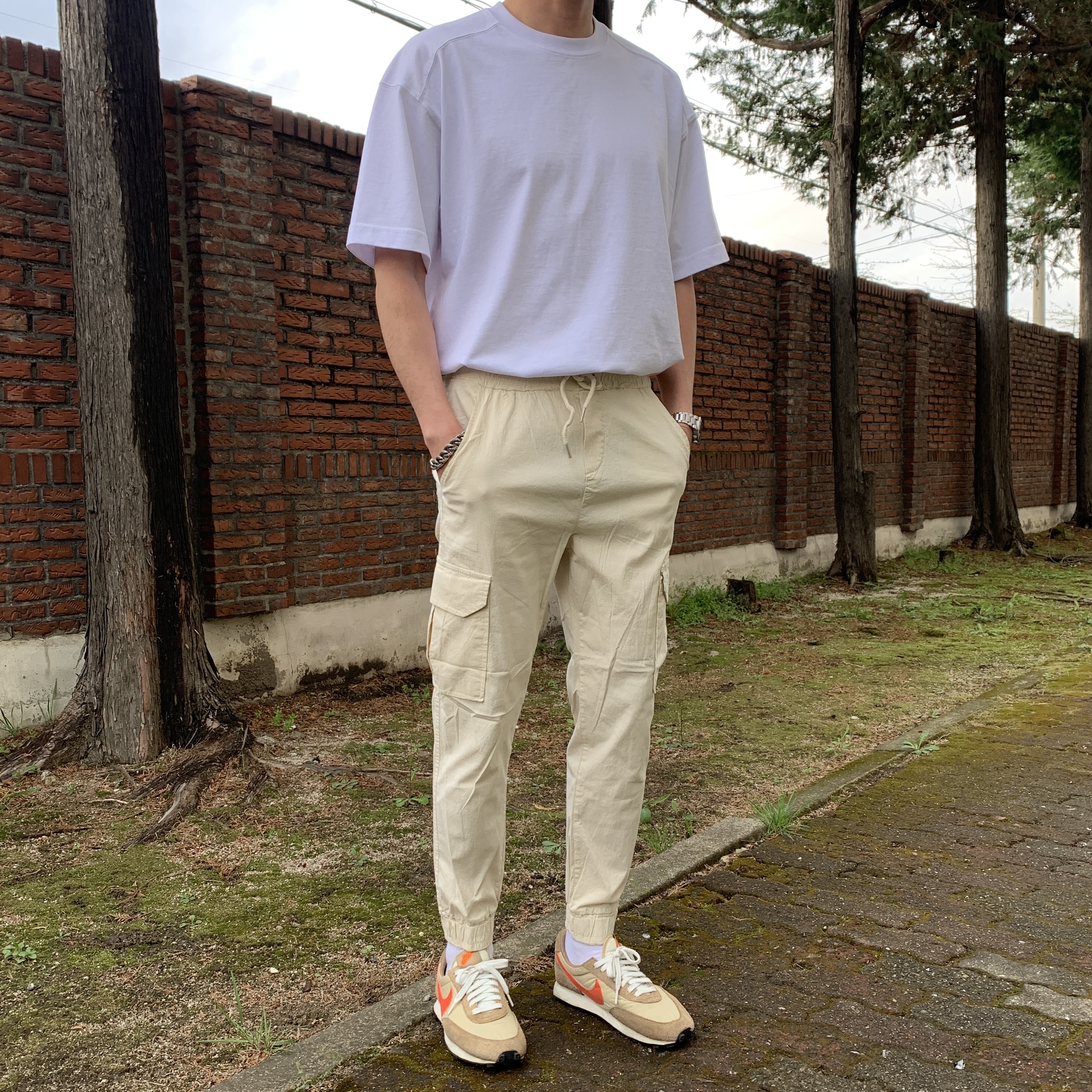 Nike Daybreak SP Vegas Gold College Orange 착용 스타일