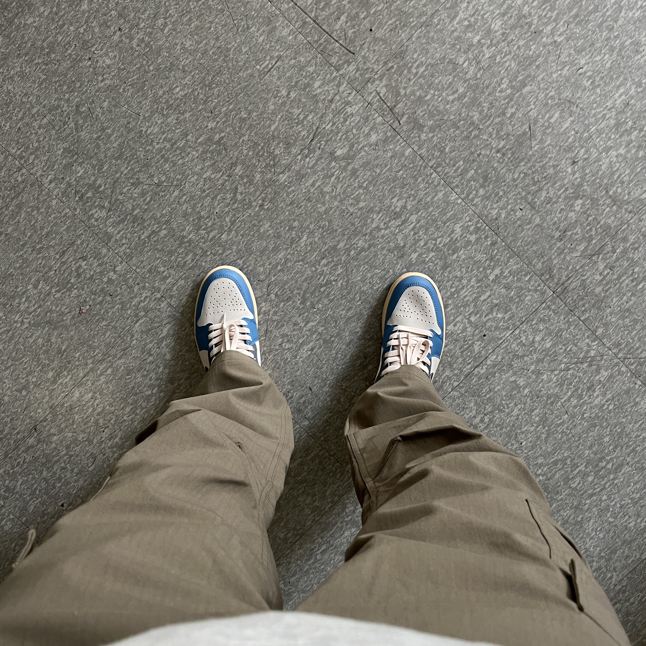 Jordan 1 Low SE Tokyo 96 착용 스타일