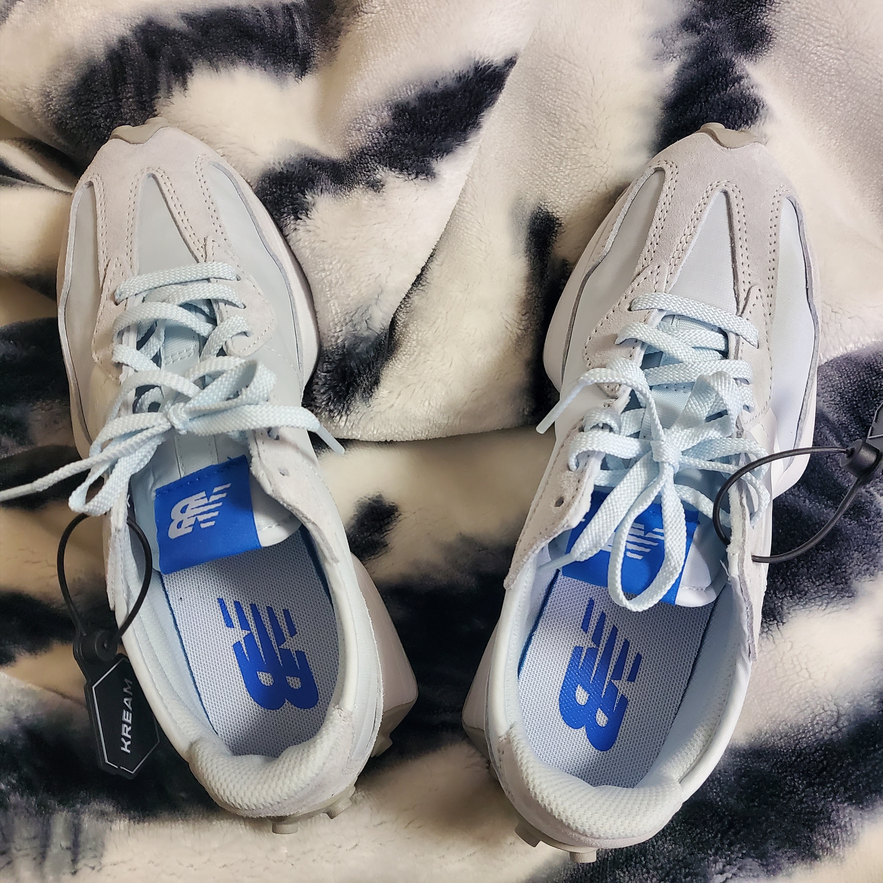 (W) New Balance 327 Blue Sea Smoke 착용 스타일 - 1