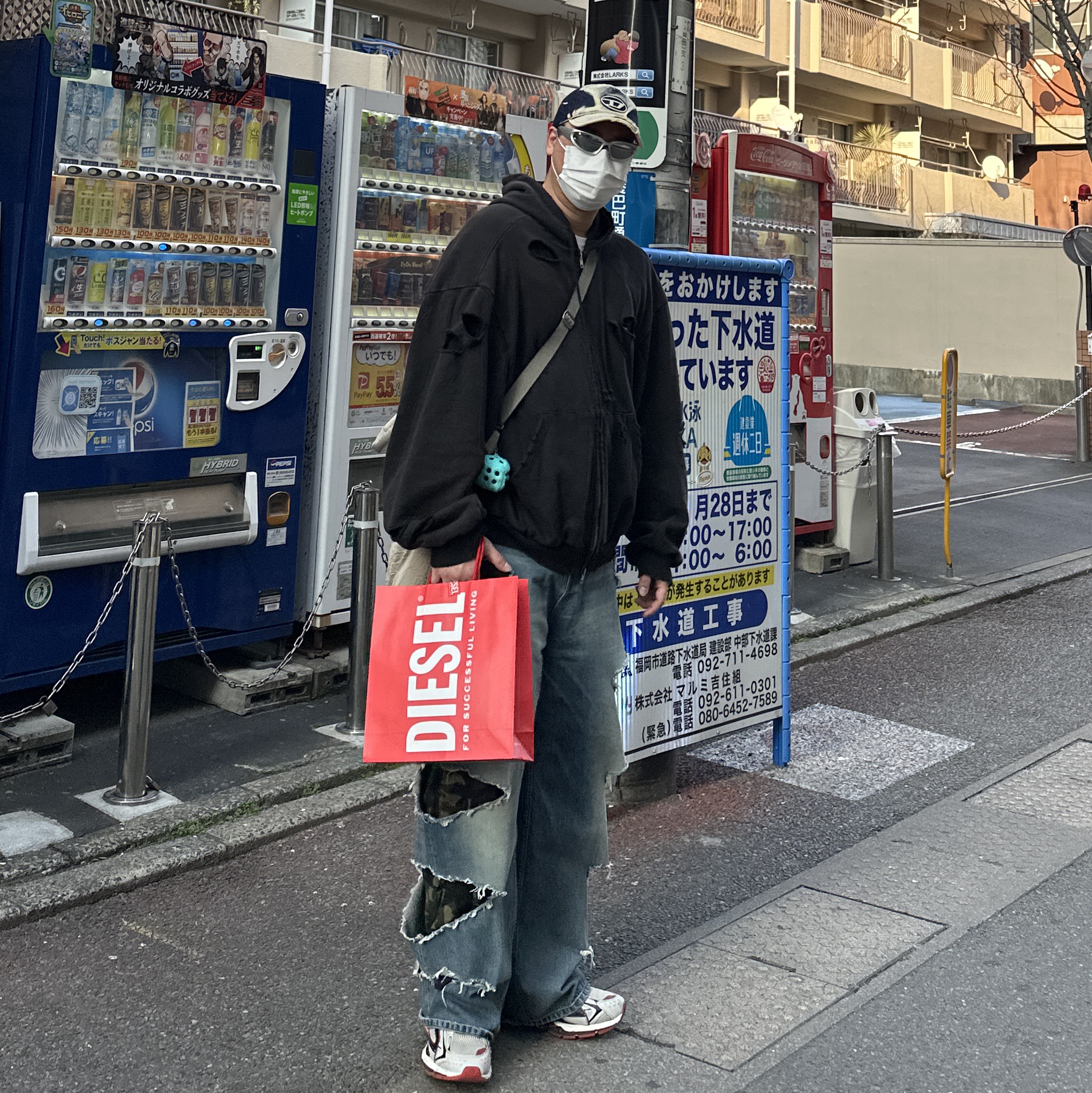 Diesel C-Seymon Treated Denim Baseball Cap Blue White, Project G/R Distressed Layer Zip Hoodie Faded Black 착용 스타일 - 1