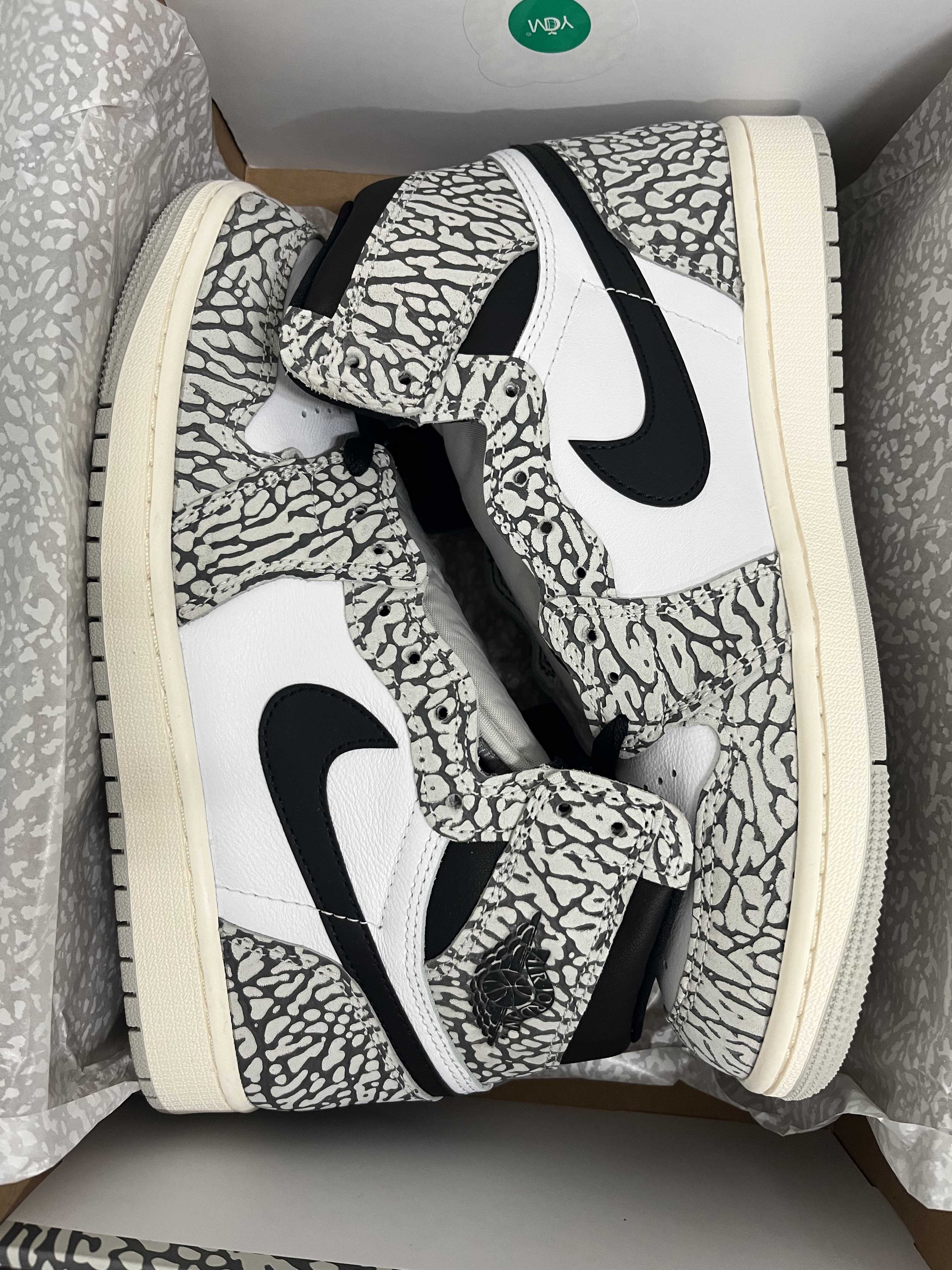 Jordan 1 Retro High OG White Cement 착용 스타일